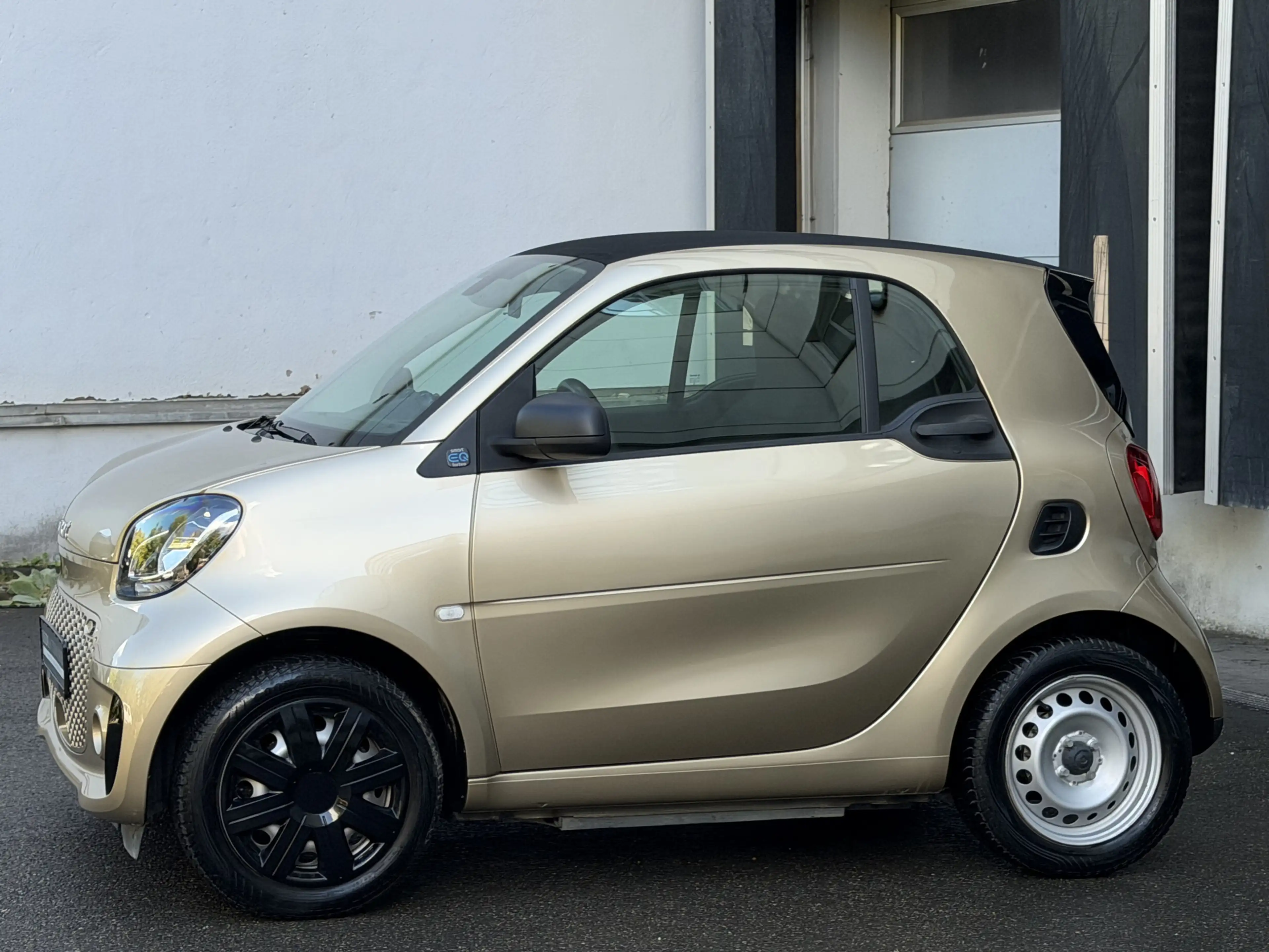 smart forTwo EQ Pure Tempomat Sitzheizung Bluetooth — photo 3