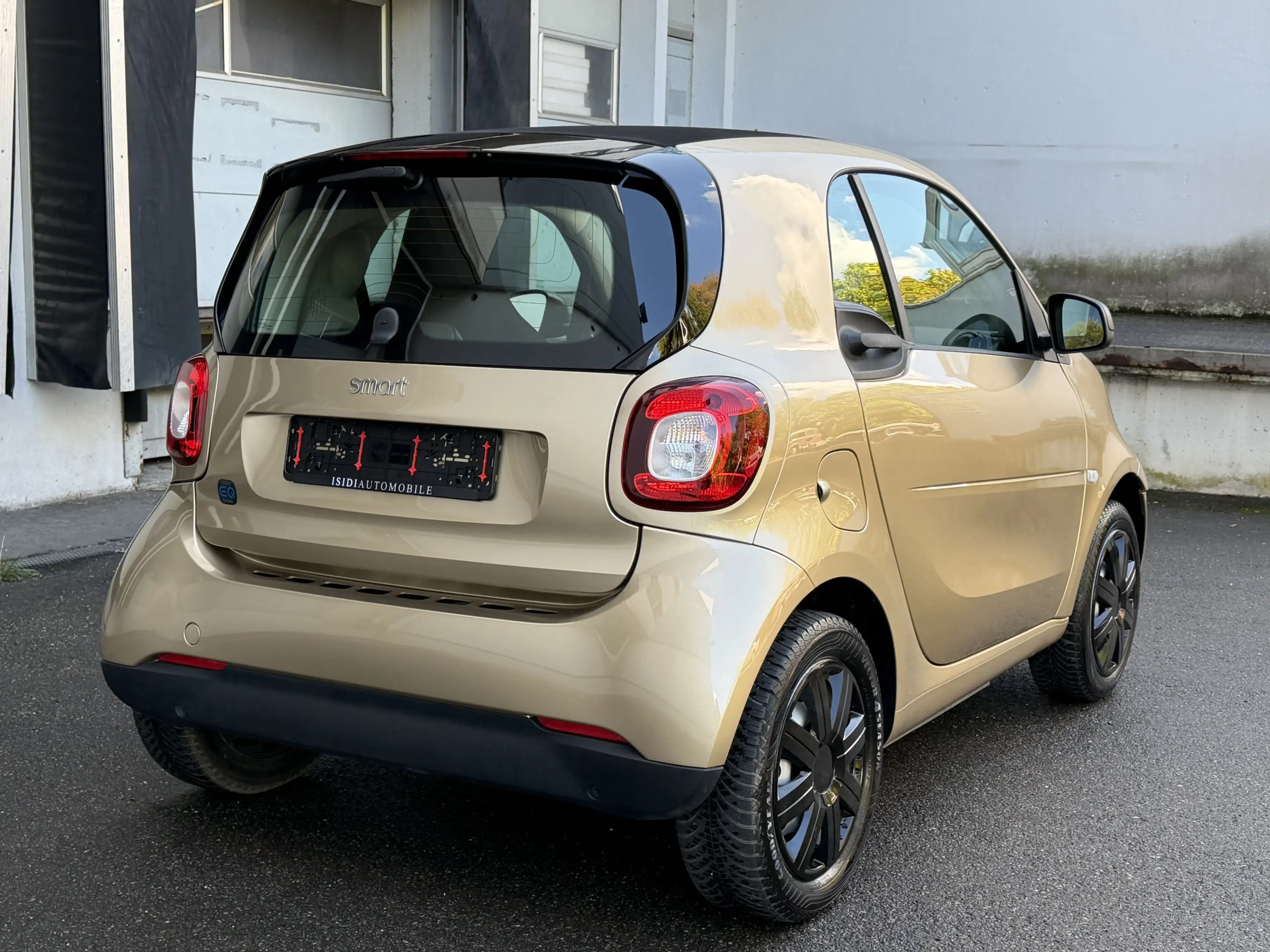 smart forTwo EQ Pure Tempomat Sitzheizung Bluetooth — photo 6