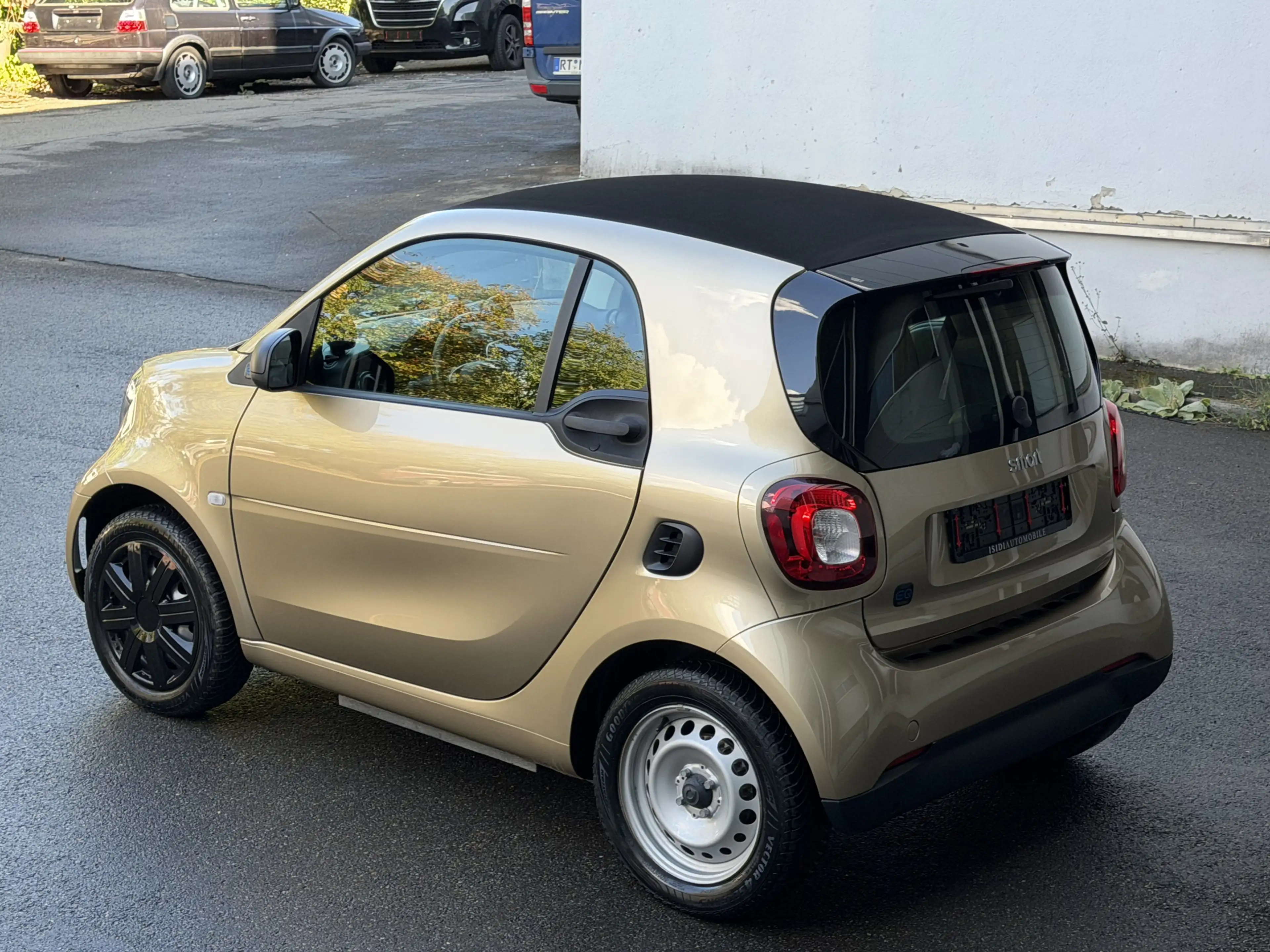 smart forTwo EQ Pure Tempomat Sitzheizung Bluetooth — photo 4