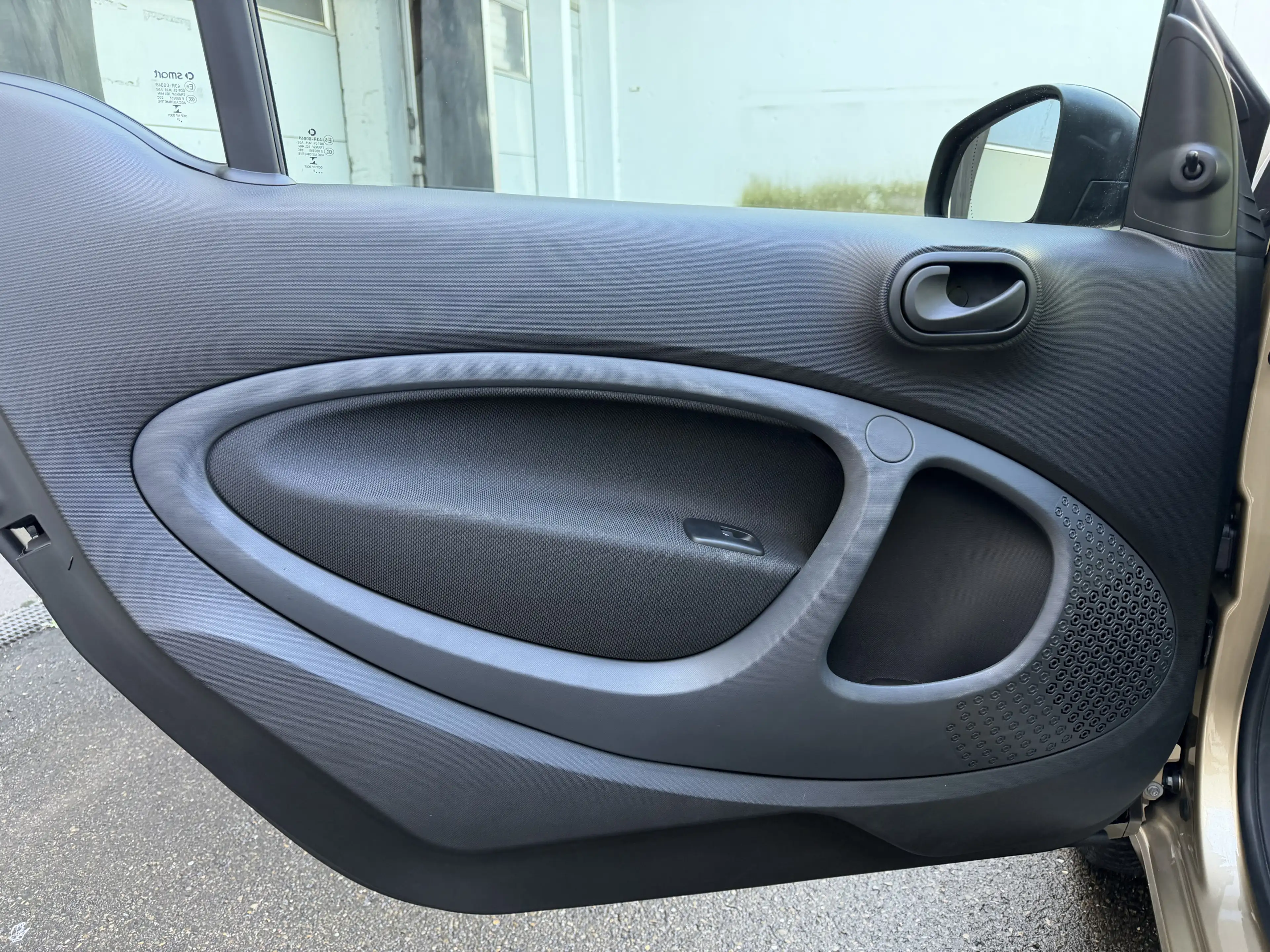 smart forTwo EQ Pure Tempomat Sitzheizung Bluetooth — photo 10