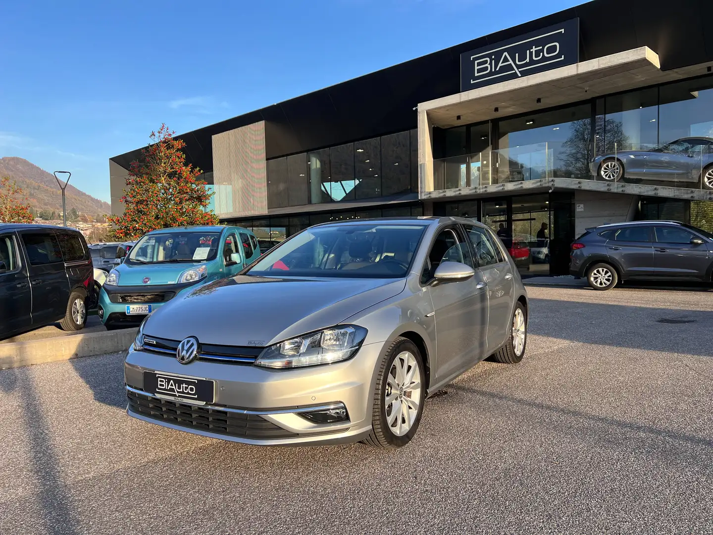 Volkswagen Golf 1.5 TSI 130CV EXECUTIVE DSG 5P Grigio - 1