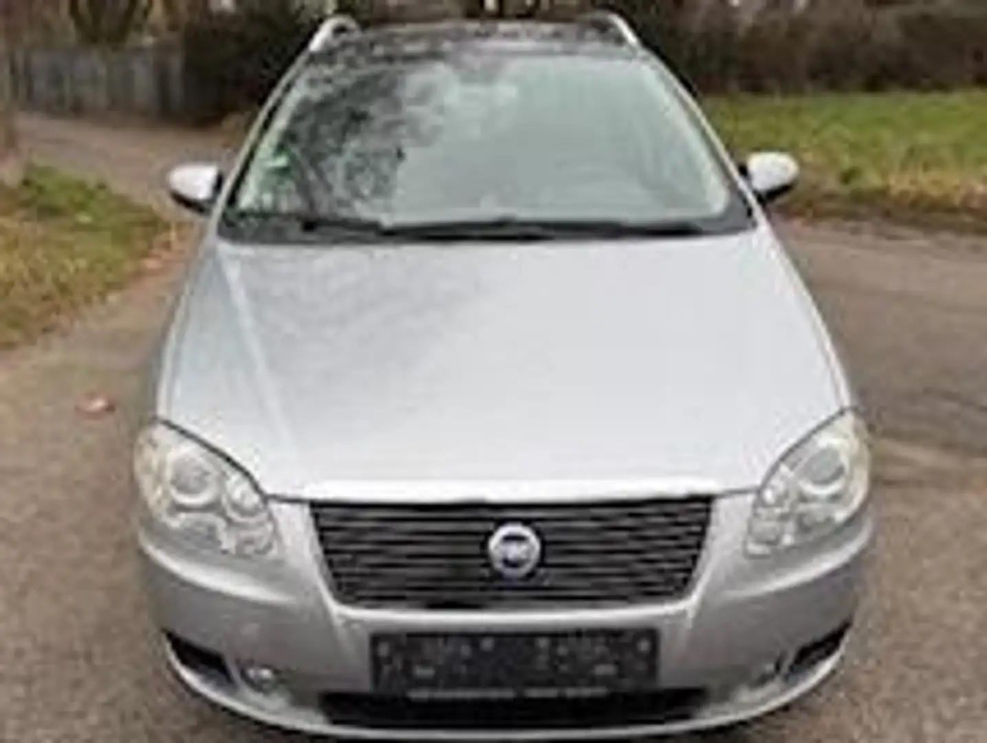 Fiat Croma 1.9 16V Multijet Emotion Gris - 2