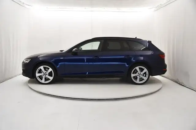 Audi A4 view 2