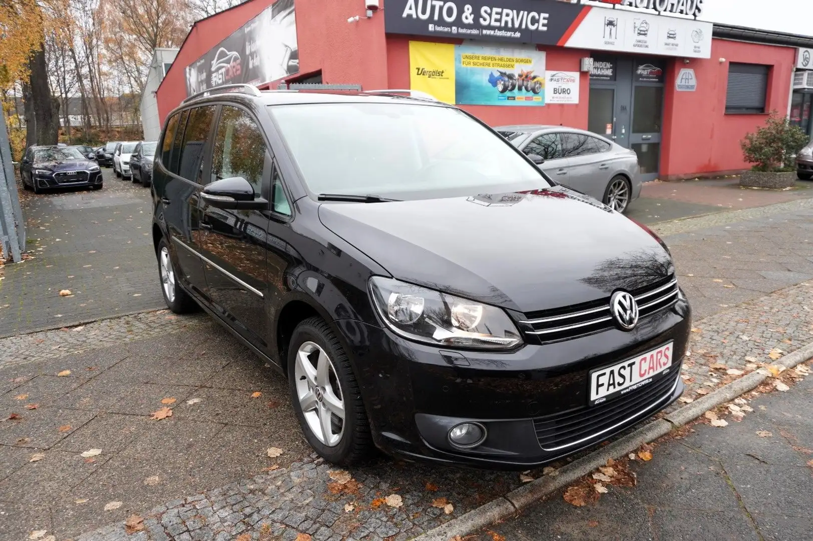Volkswagen Touran Highline SHZ NAVI Kamera Leder 7-Sitze Schwarz - 2