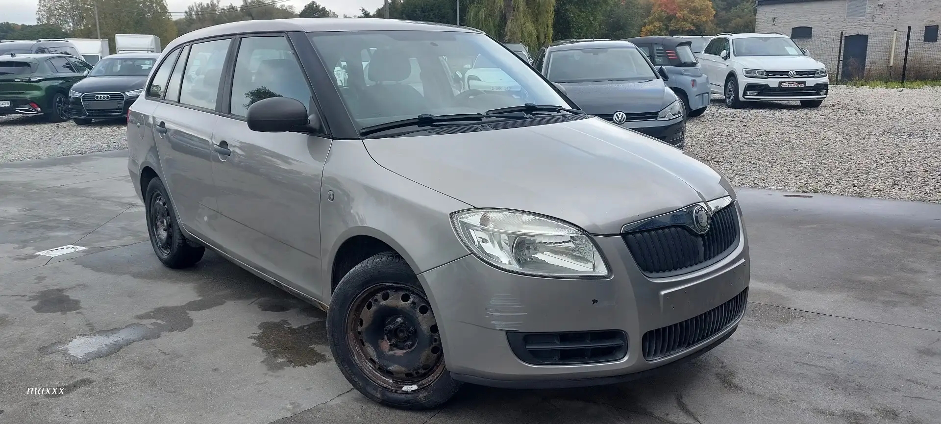 Skoda Fabia 1.4TDi VENDU DANS L'ETAT MARCHAND OU EXPORT Gris - 1
