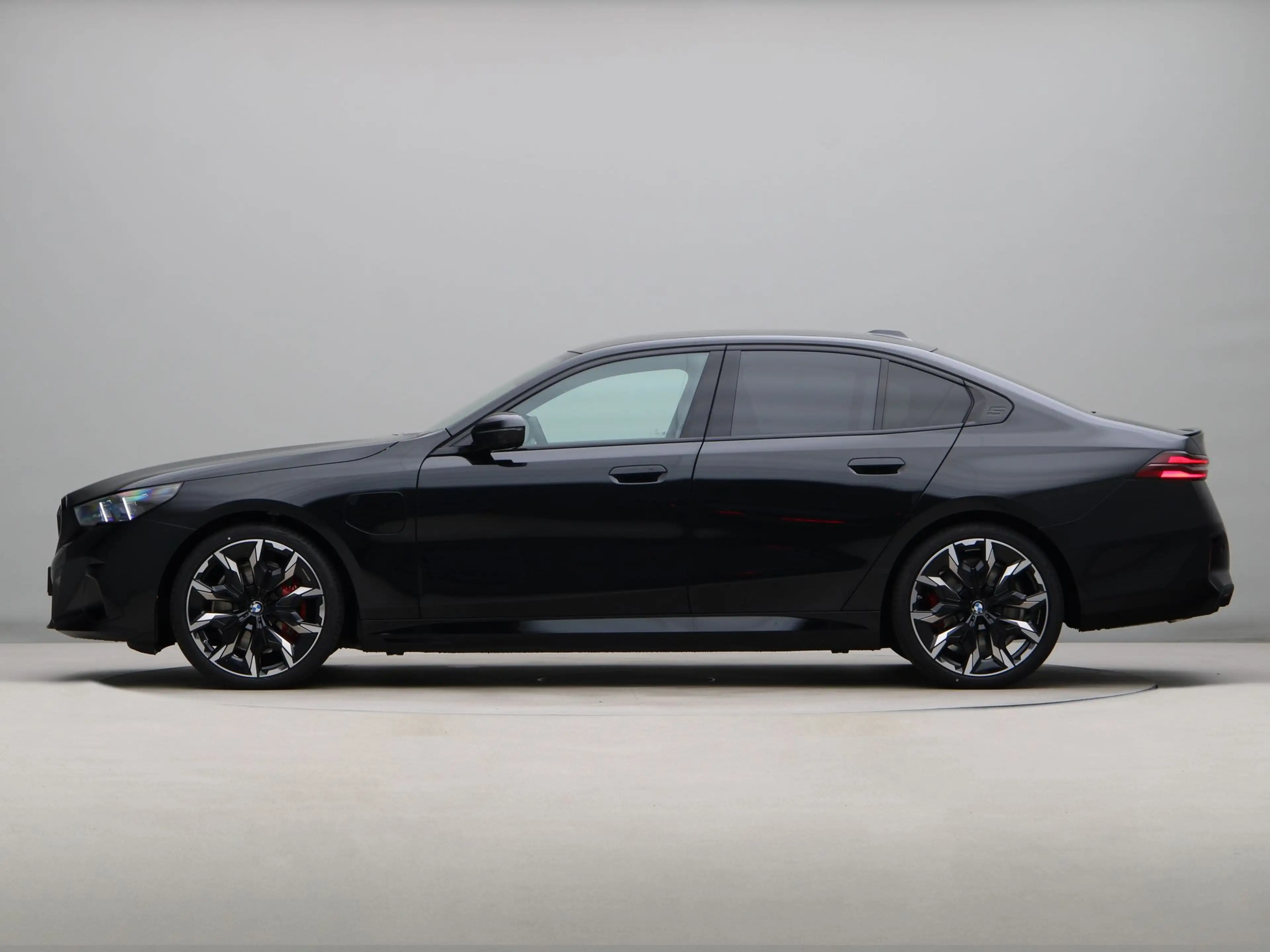 BMW 550 5 serie 550e xDrive — photo 11