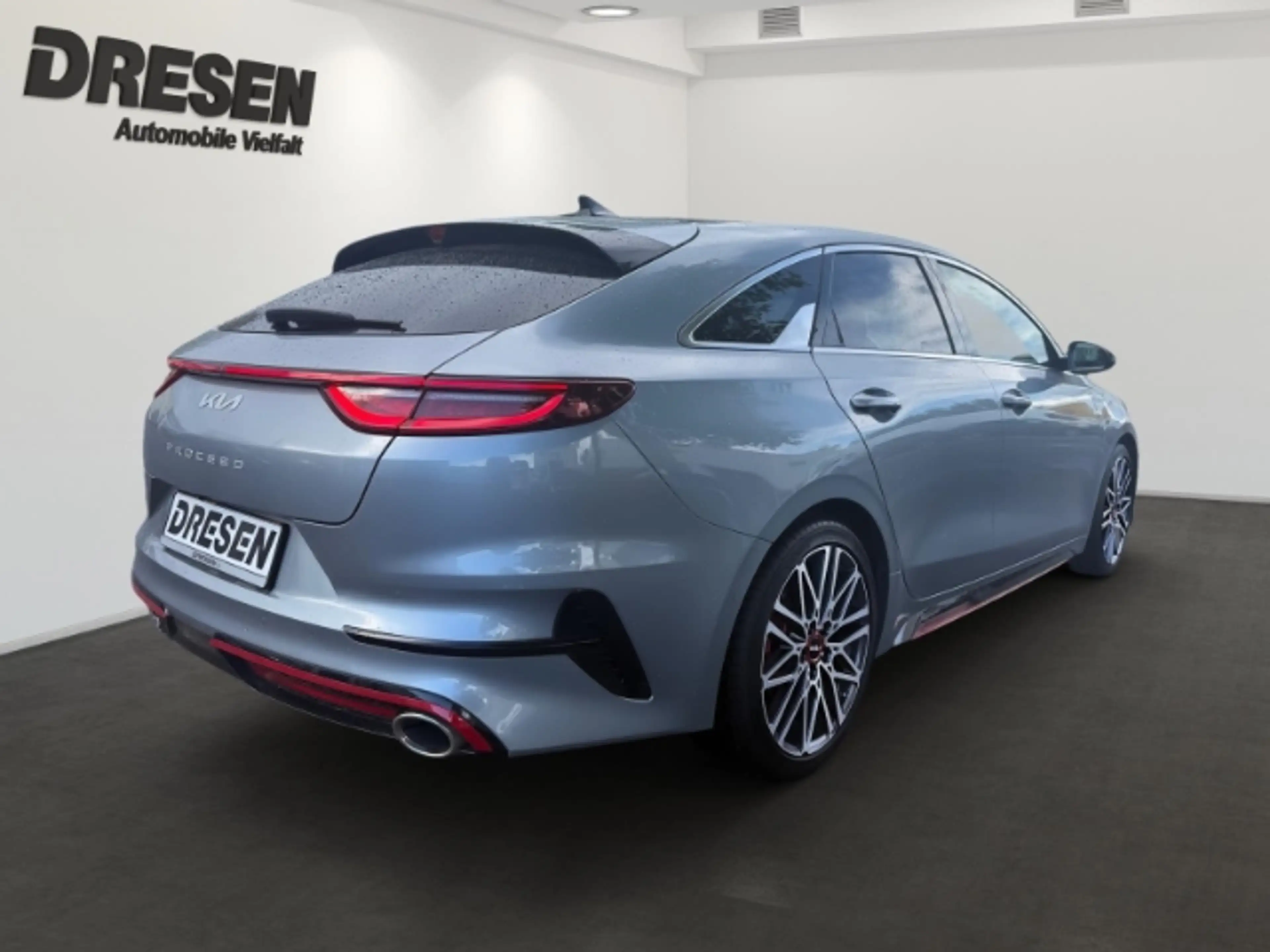 Kia ProCeed / pro_cee'd GT 1.6 DCT NAVI,KAMERA,CARPLAY,DAB,PDC — photo 3
