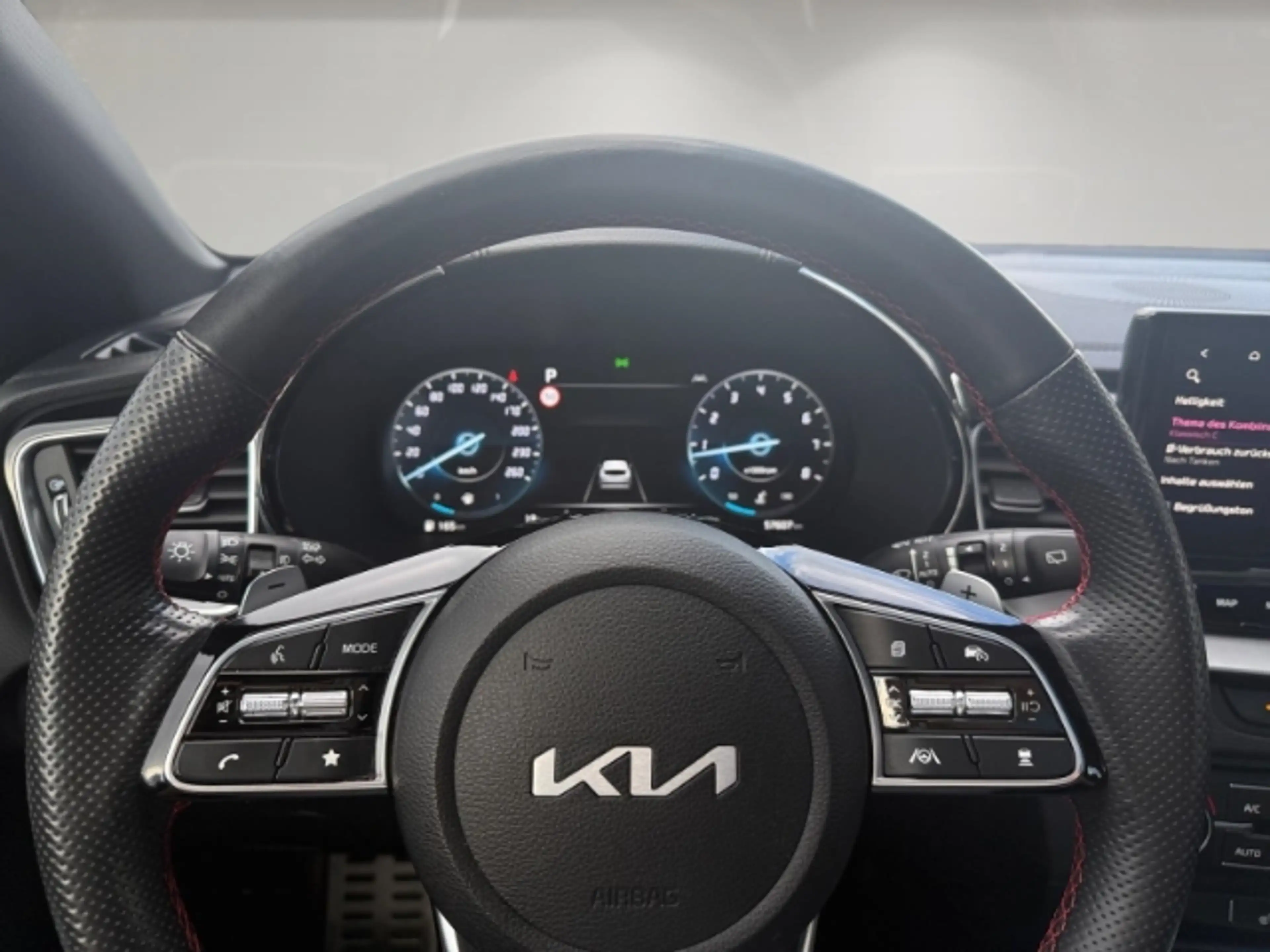 Kia ProCeed / pro_cee'd GT 1.6 DCT NAVI,KAMERA,CARPLAY,DAB,PDC — photo 8