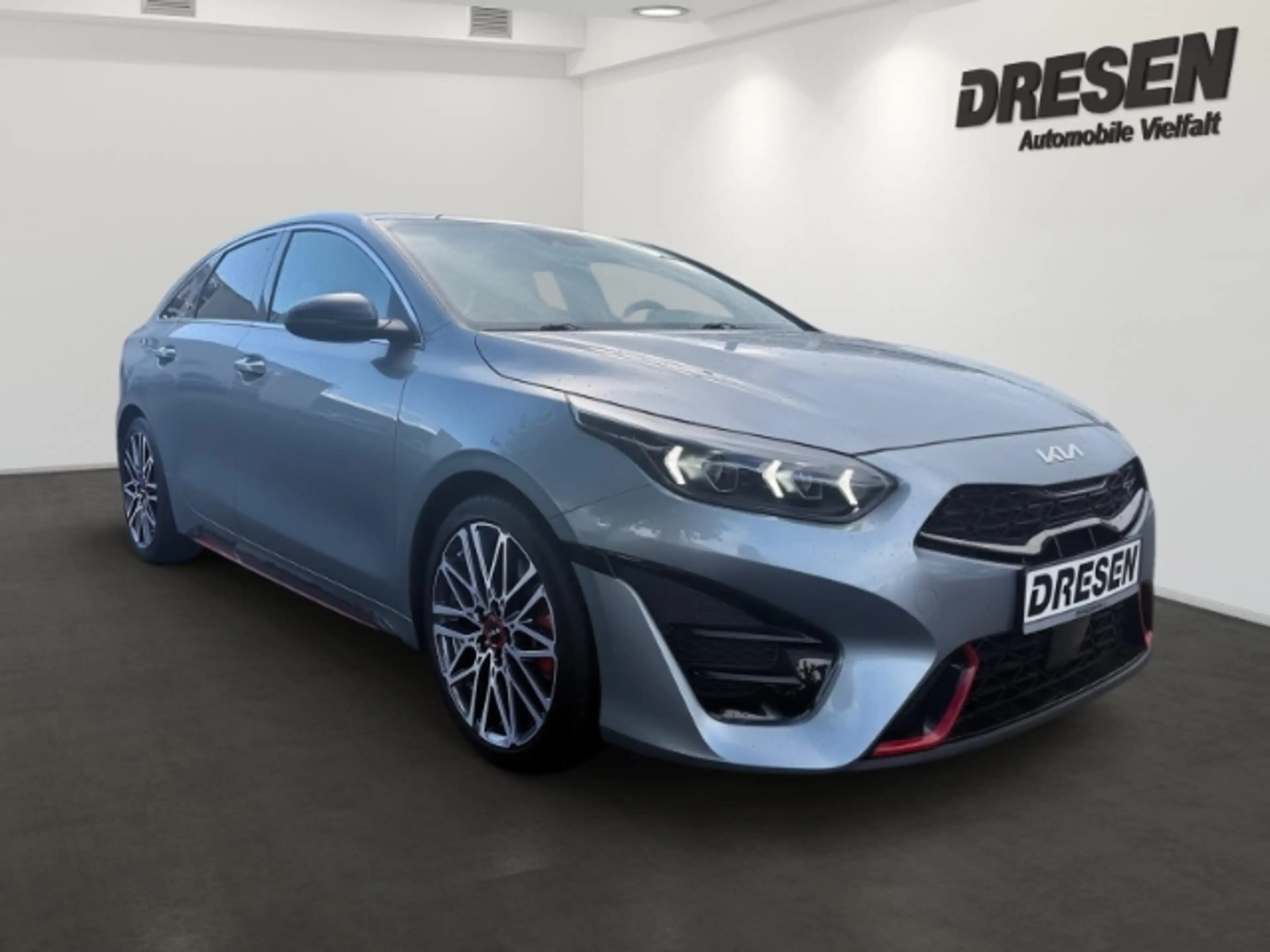 Kia ProCeed / pro_cee'd GT 1.6 DCT NAVI,KAMERA,CARPLAY,DAB,PDC — photo 2