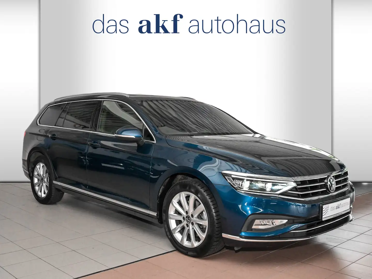 Volkswagen Passat Variant 2.0 TDI DSG Elegance-Navi*AHK*Kamer Bleu - 2