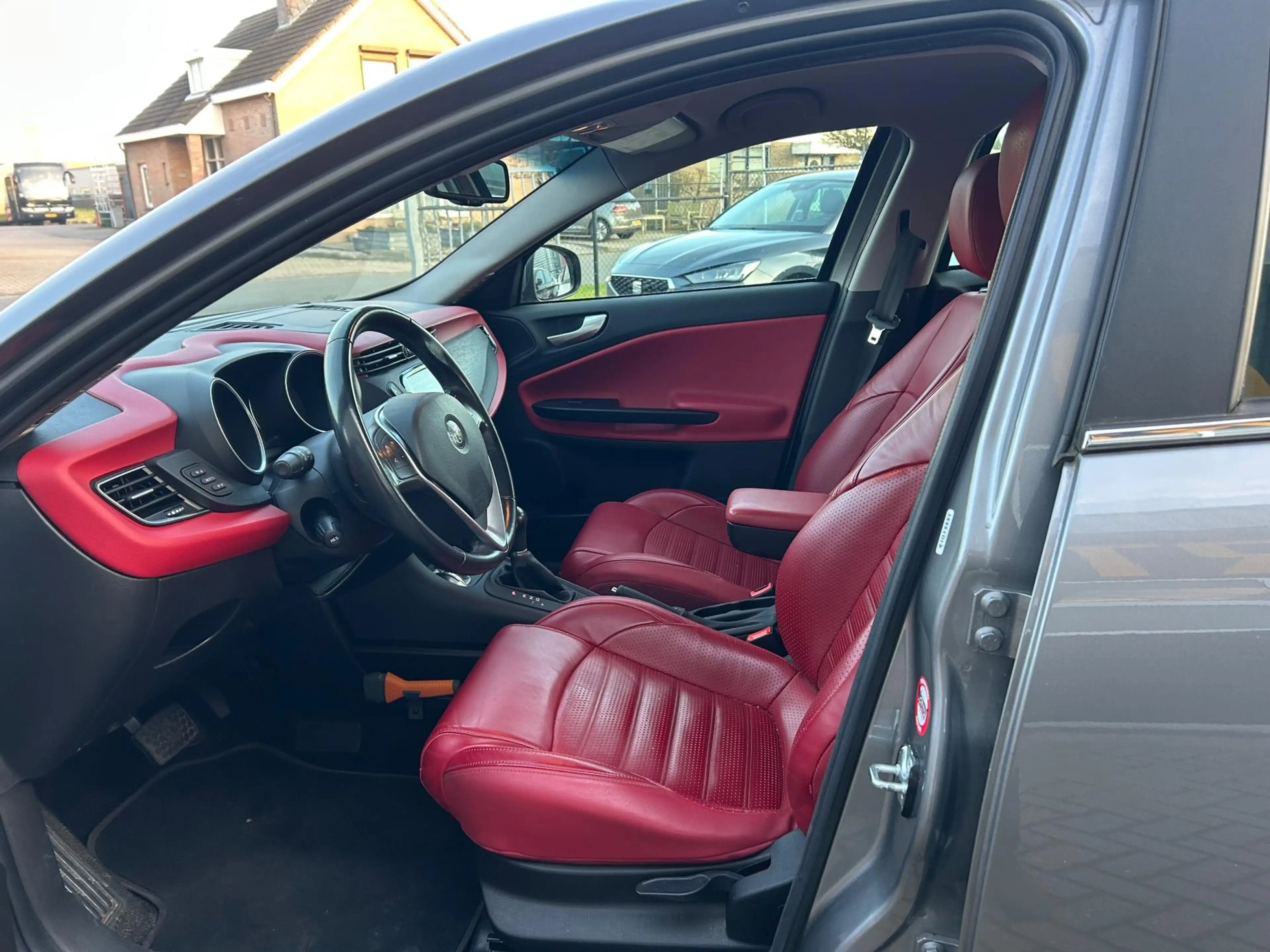 Alfa Romeo Giulietta 1.4 Turbo MultiAir Super | LEER | NAVI | AUTOM | C — photo 2