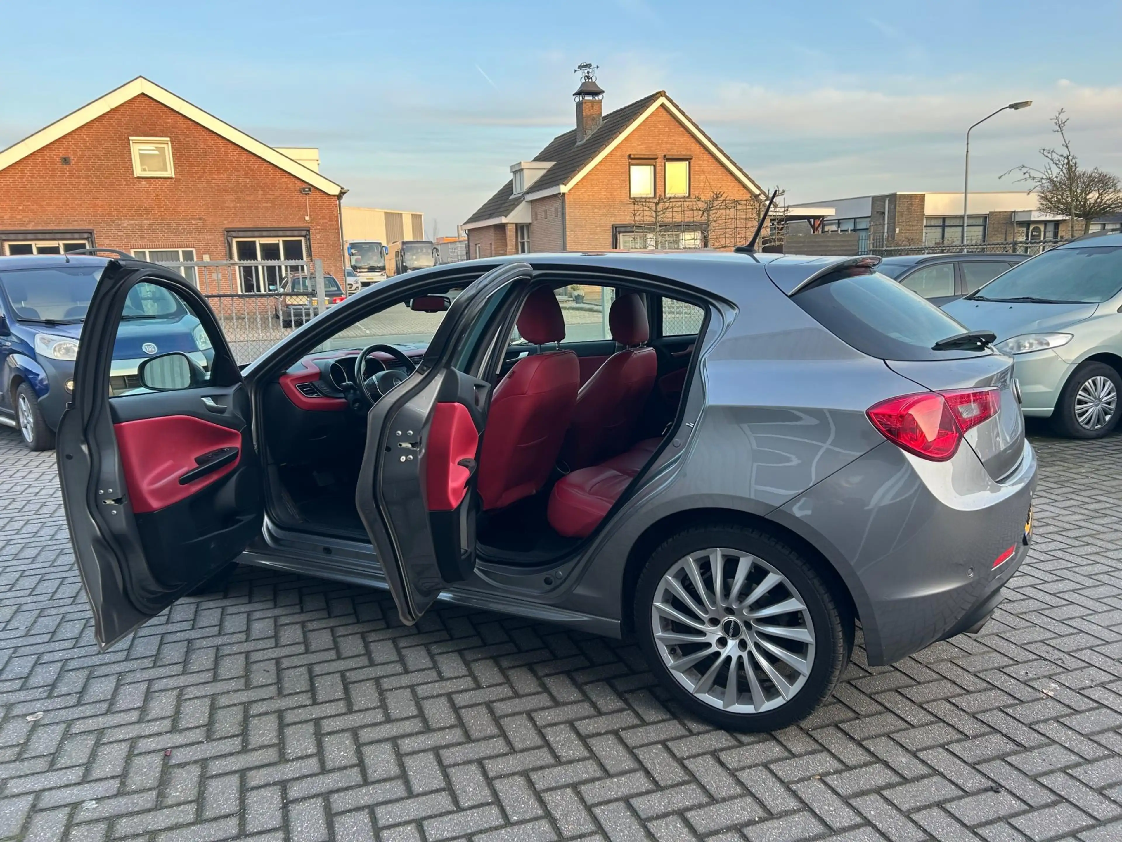 Alfa Romeo Giulietta 1.4 Turbo MultiAir Super | LEER | NAVI | AUTOM | C — photo 12