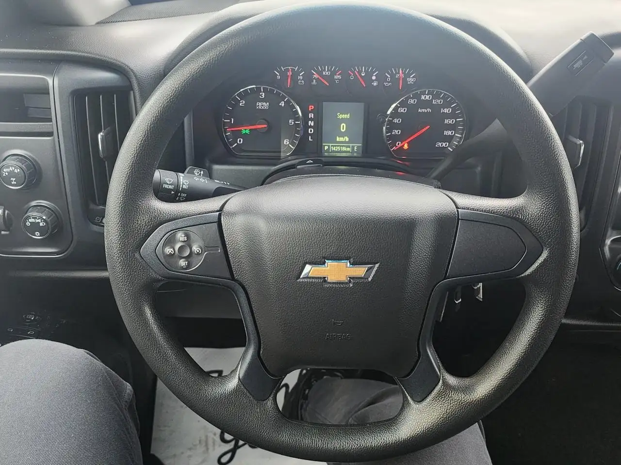 Chevrolet Silverado 1500 снимка Chevrolet Silverado 1500