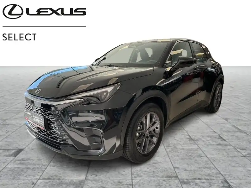 LEXUS Lbx