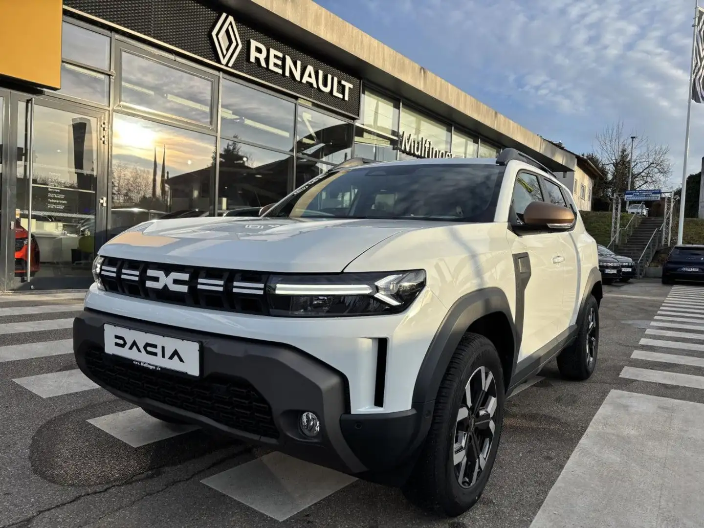 Dacia Duster Extreme TCe 130 4X4 SHZ NAVI Lenkradh. Multiview Blanc - 2