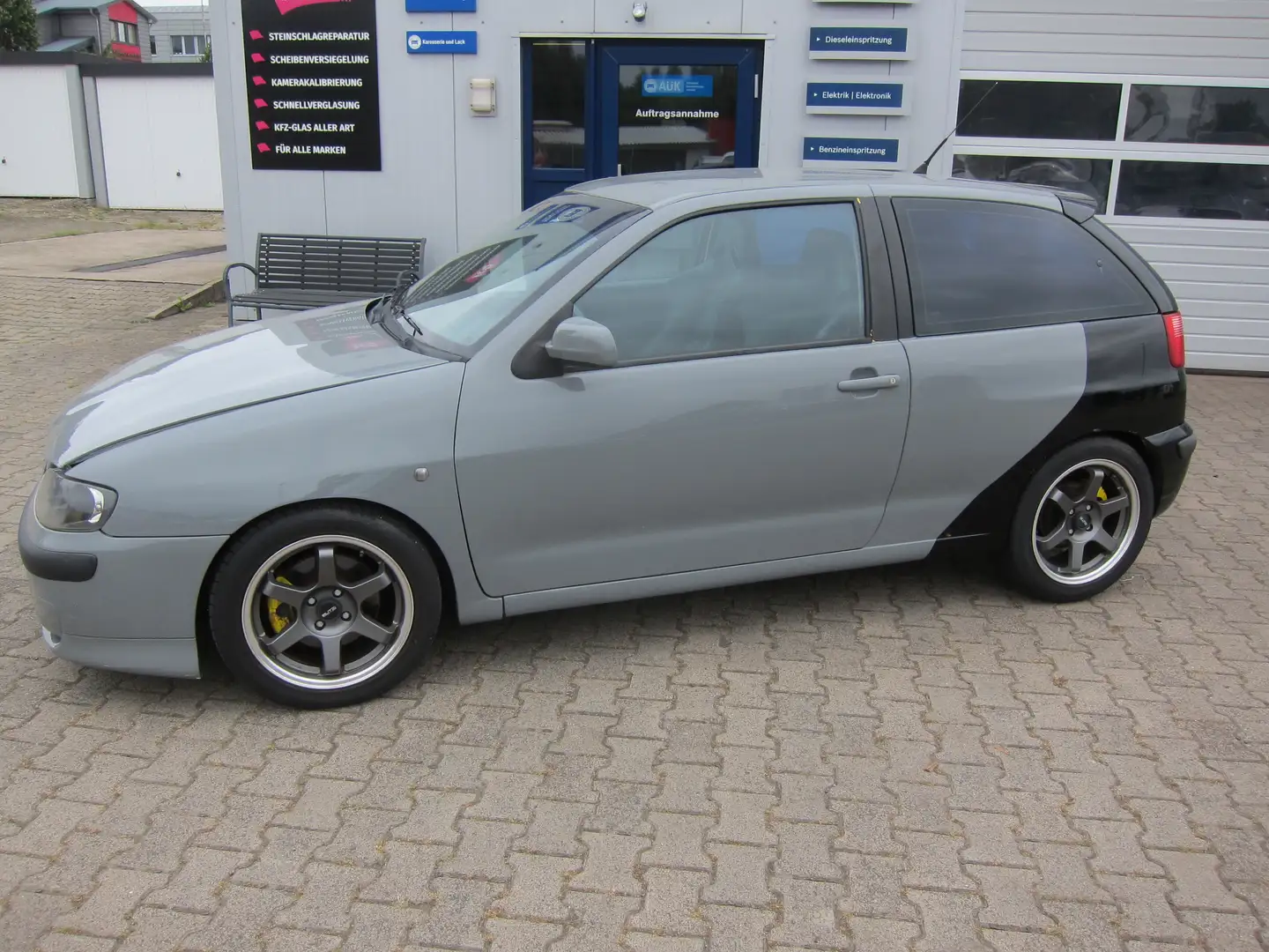 SEAT Ibiza Ibiza 1.8 20V T Cupra Grau - 2