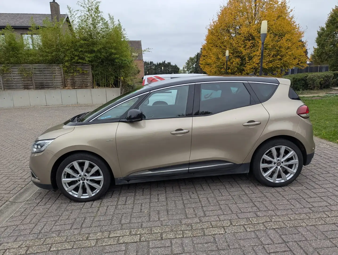 Renault Scenic Scenic ENERGY TCe 130 BOSE EDITION Bronce - 1