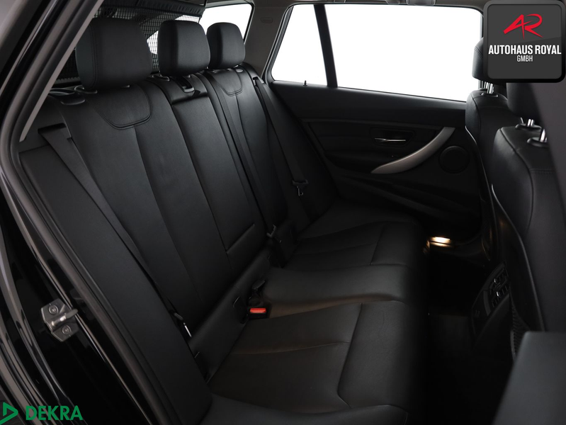 BMW 330 330 d T PANO,HEADUP,KEYLESSGO,ACC,AHK,NAVIPROF — photo 12