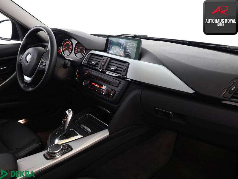 BMW 330 330 d T PANO,HEADUP,KEYLESSGO,ACC,AHK,NAVIPROF — photo 10