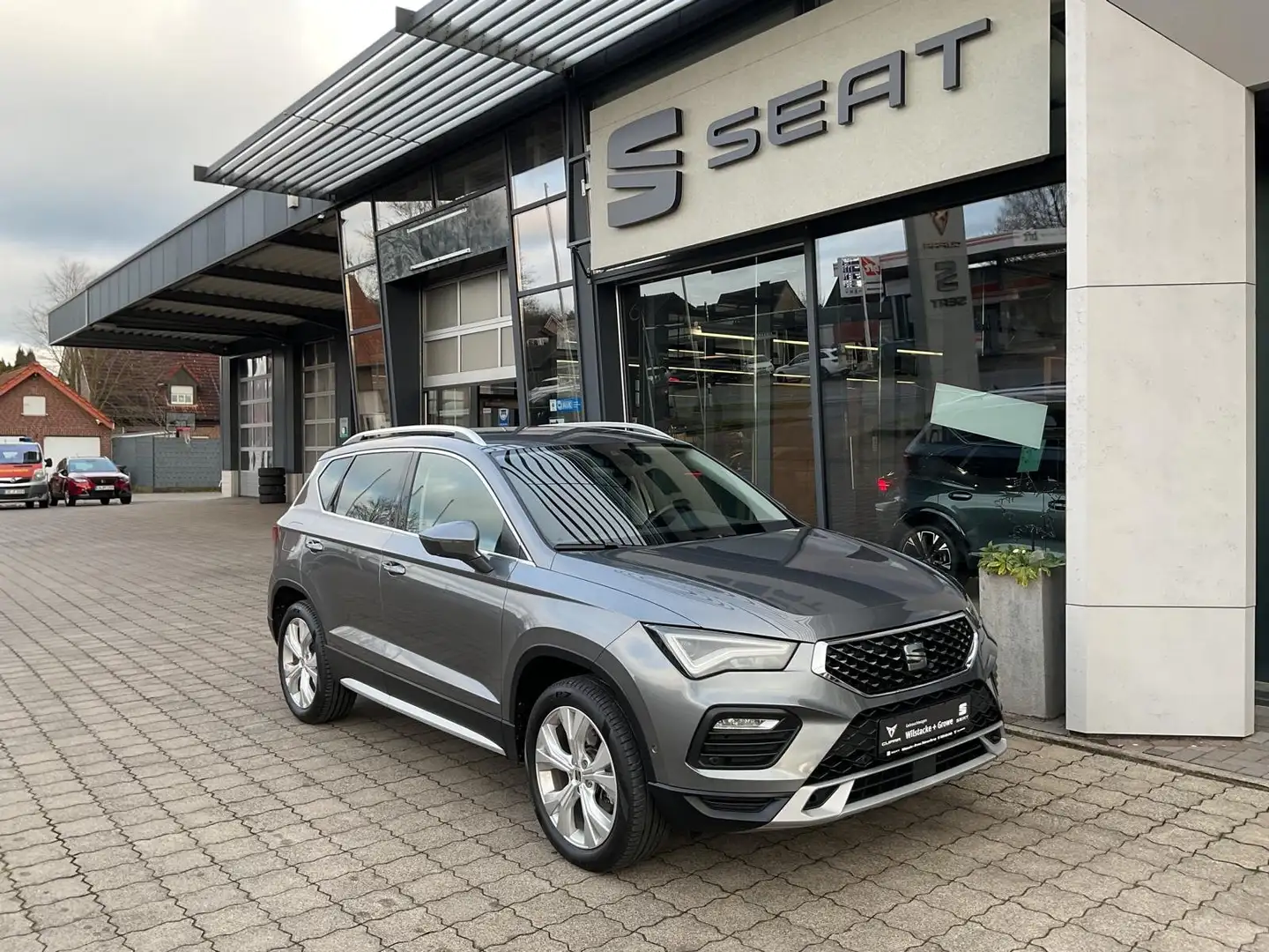 SEAT Ateca 2.0 TDI DSG 4 Drive Xperience - AHK Gris - 1