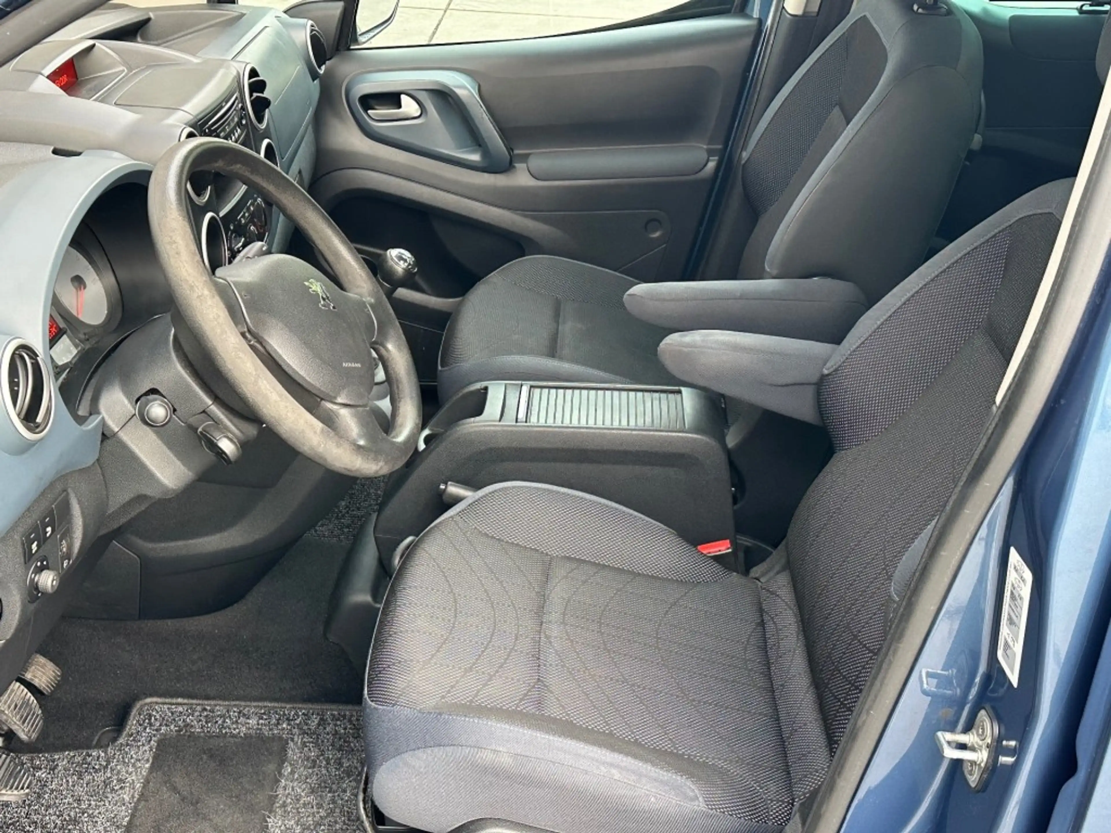 Peugeot Partner 1.6 PREMIÃRE AIRCO/LM VELGEN/PANODAK !! — photo 6