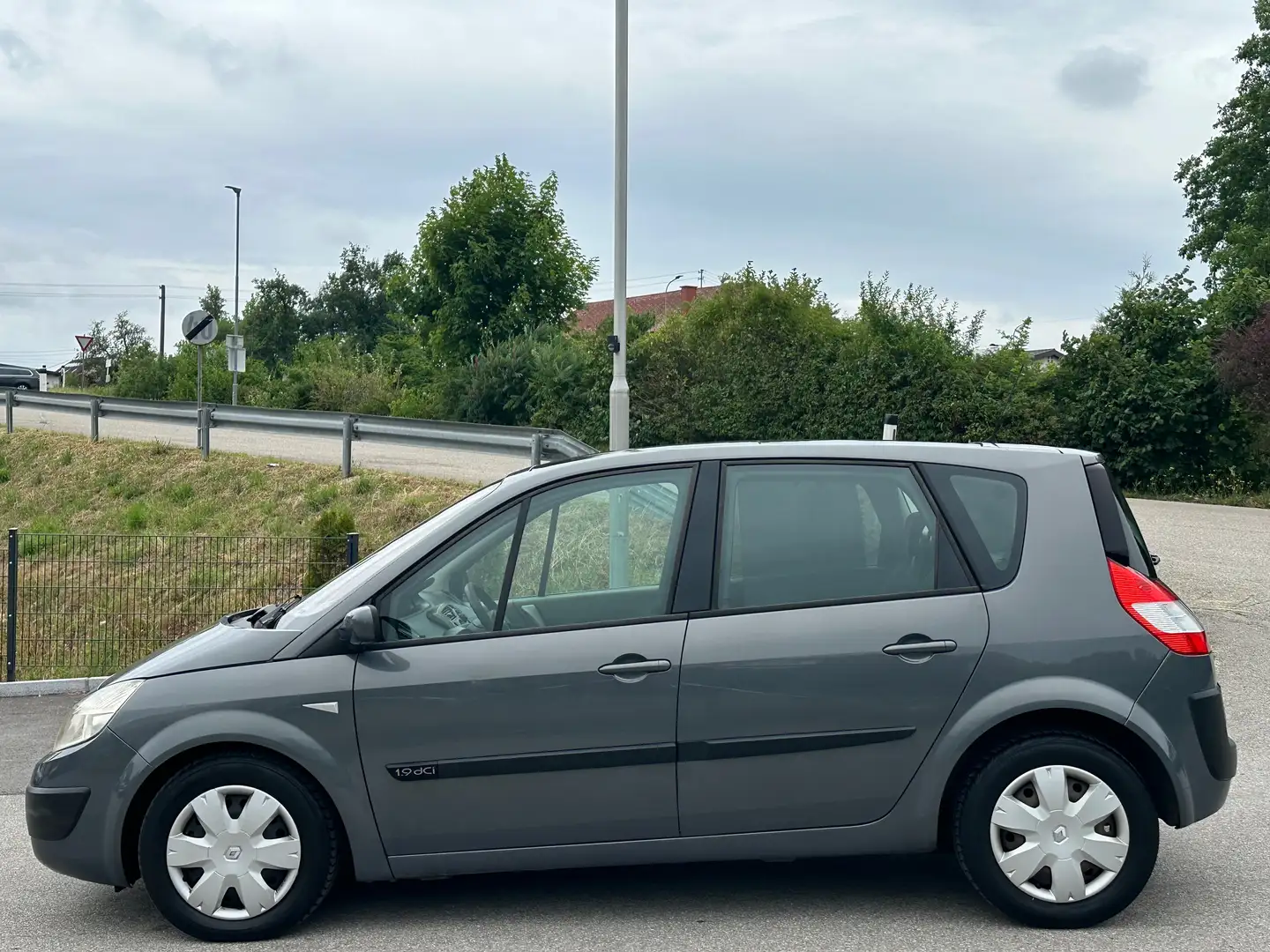 Renault Scenic Pickerl*Klima*Kredit*Fahrbereit*Panorama*Gepflegt Grau - 2