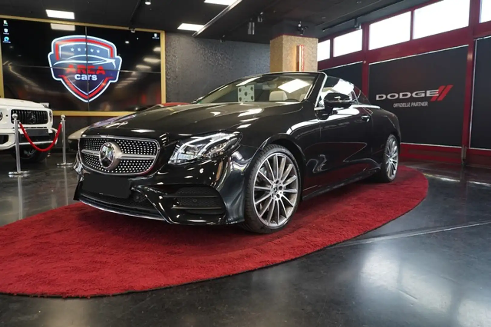 Mercedes-Benz E 200 AMG 360 TOTW BUR CABRIO 19Z MBUX Black - 2
