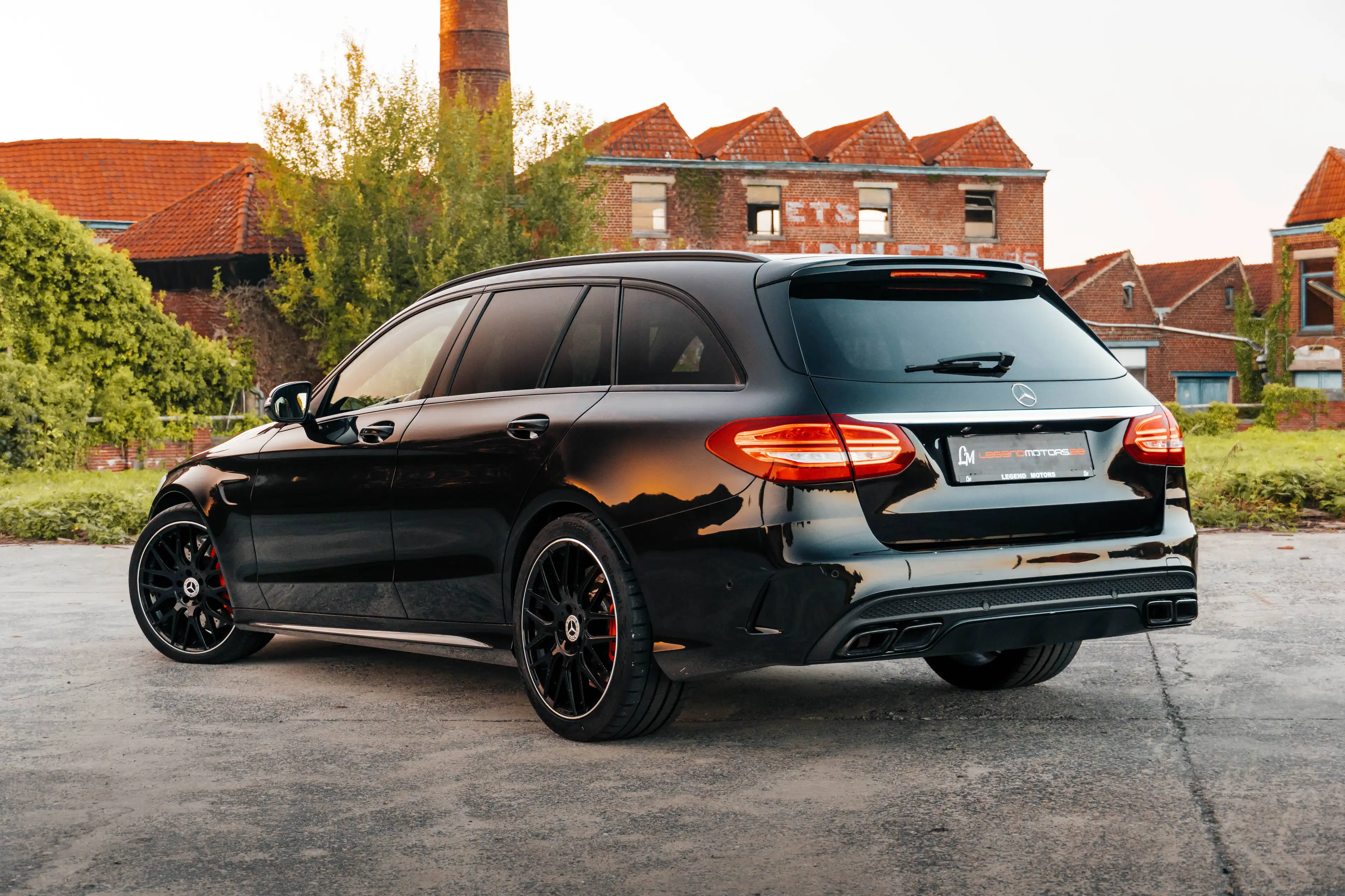 Mercedes-Benz C 63 AMG Break — photo 12
