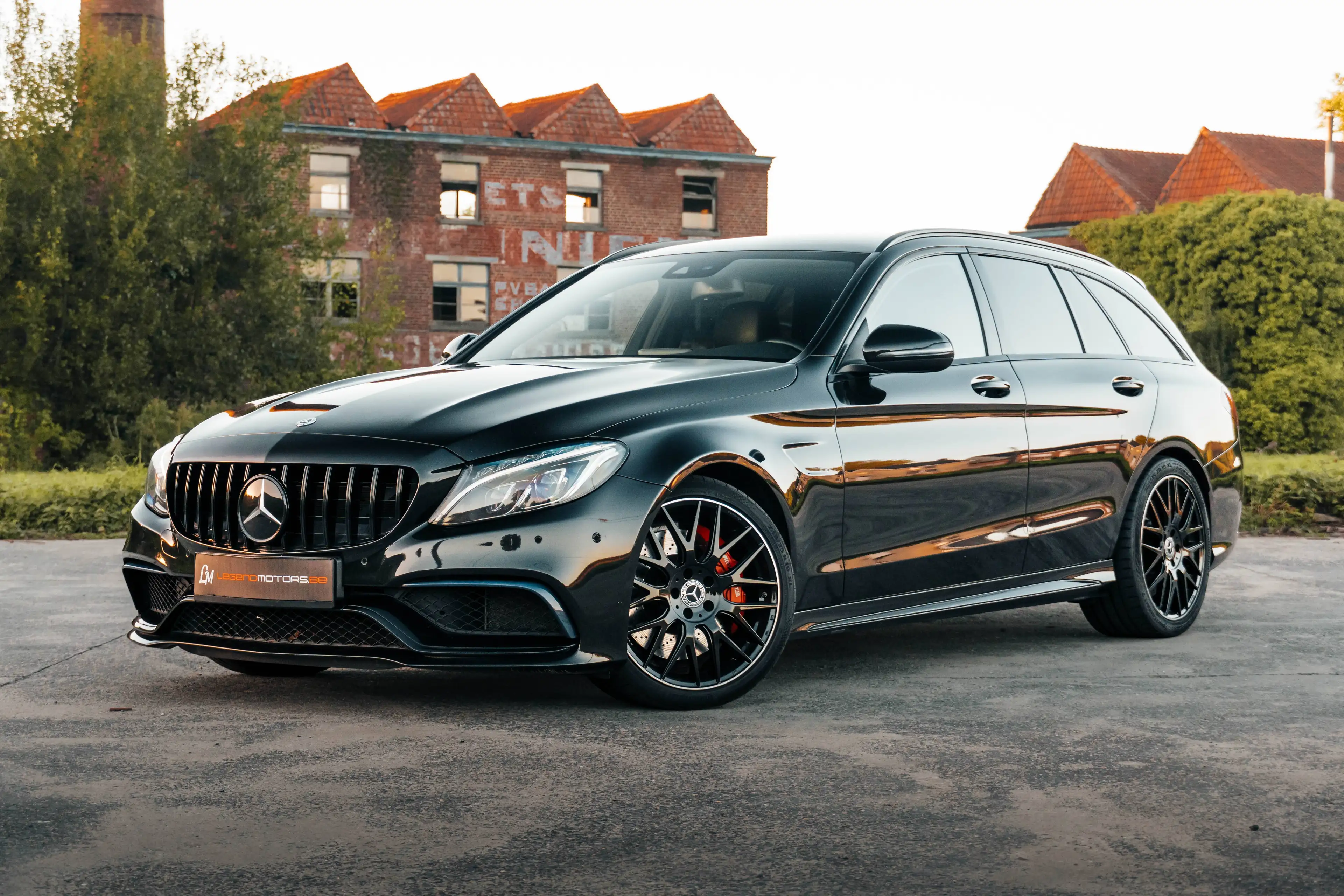 Mercedes-Benz C 63 AMG Break — photo 11