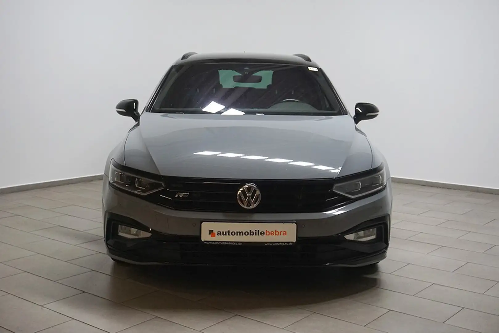 Volkswagen Passat 2.0TDI DSG 2xR-Line 4M Virtual AHK Leder Grau - 2