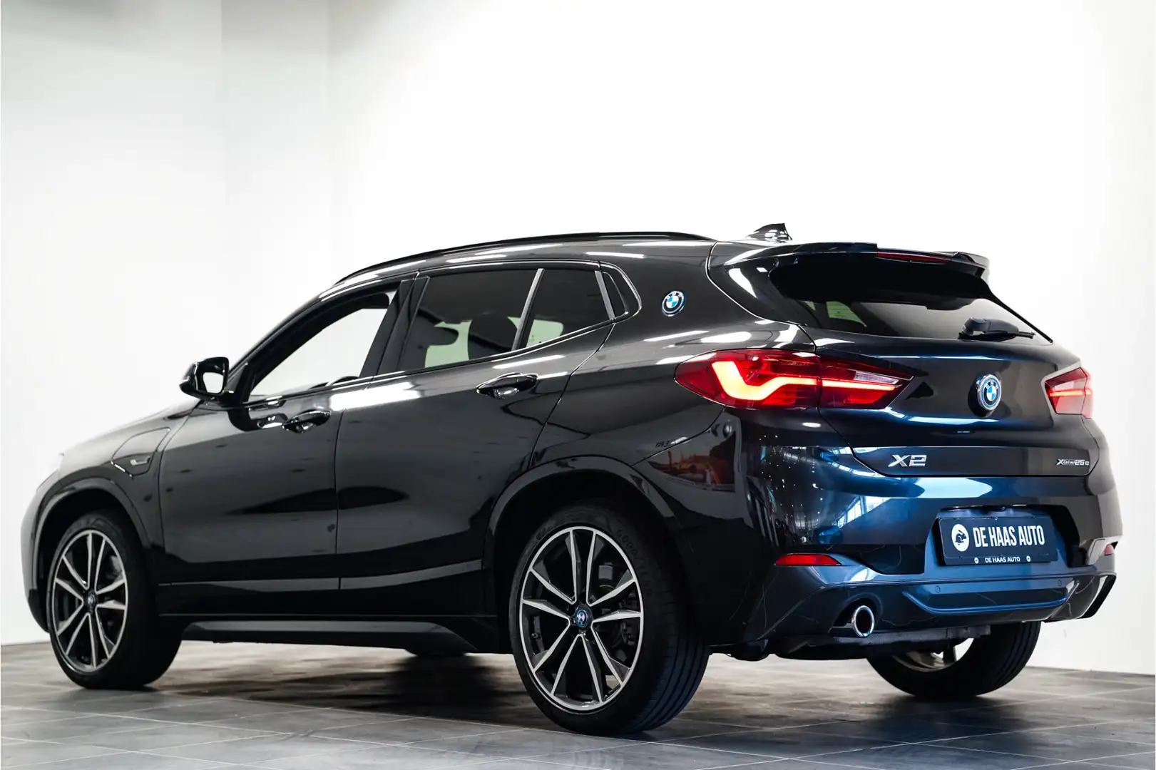 BMW X2 xDrive25e M Sport|Pano dak|Camera|Led|19inch Zwart - 2