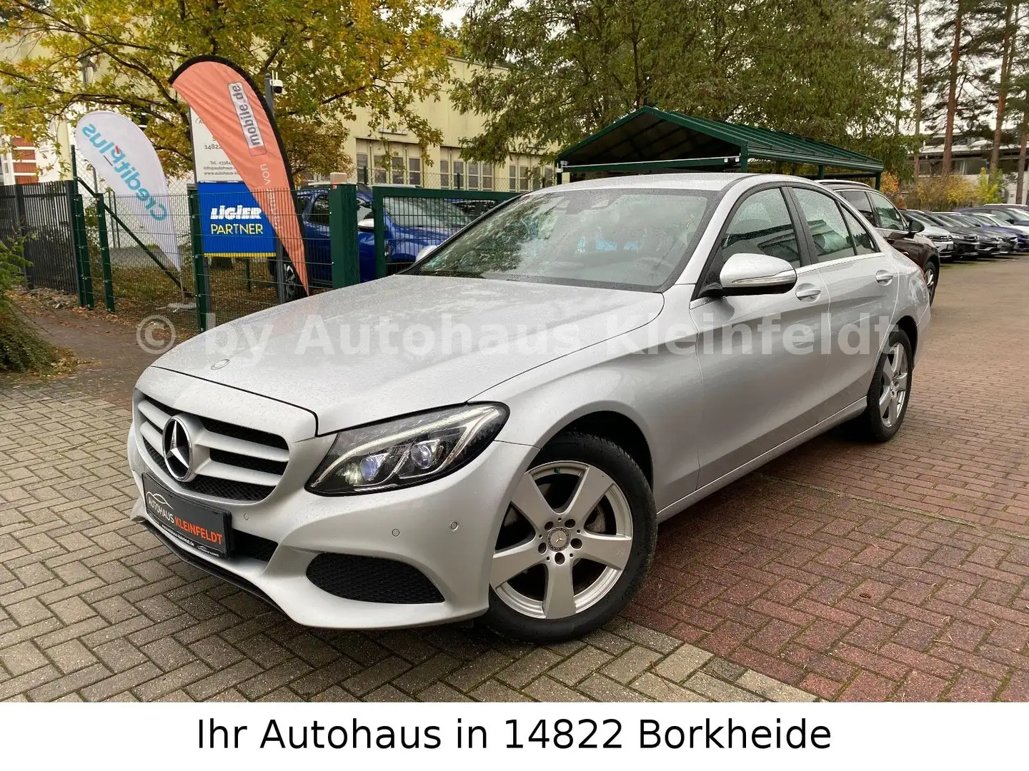 Mercedes-Benz C 180 Lim. CGI |PDC|NAVI|KLIMAAUTO|HAGELSCHADEN Silber - 2
