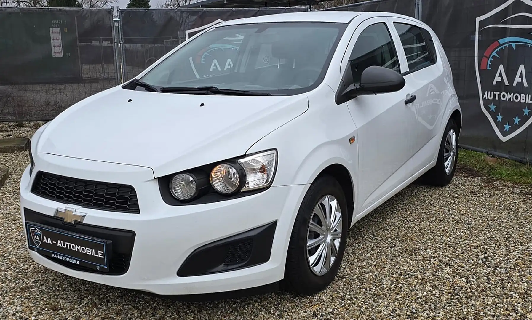 Chevrolet Aveo 1,2 LS Weiß - 1
