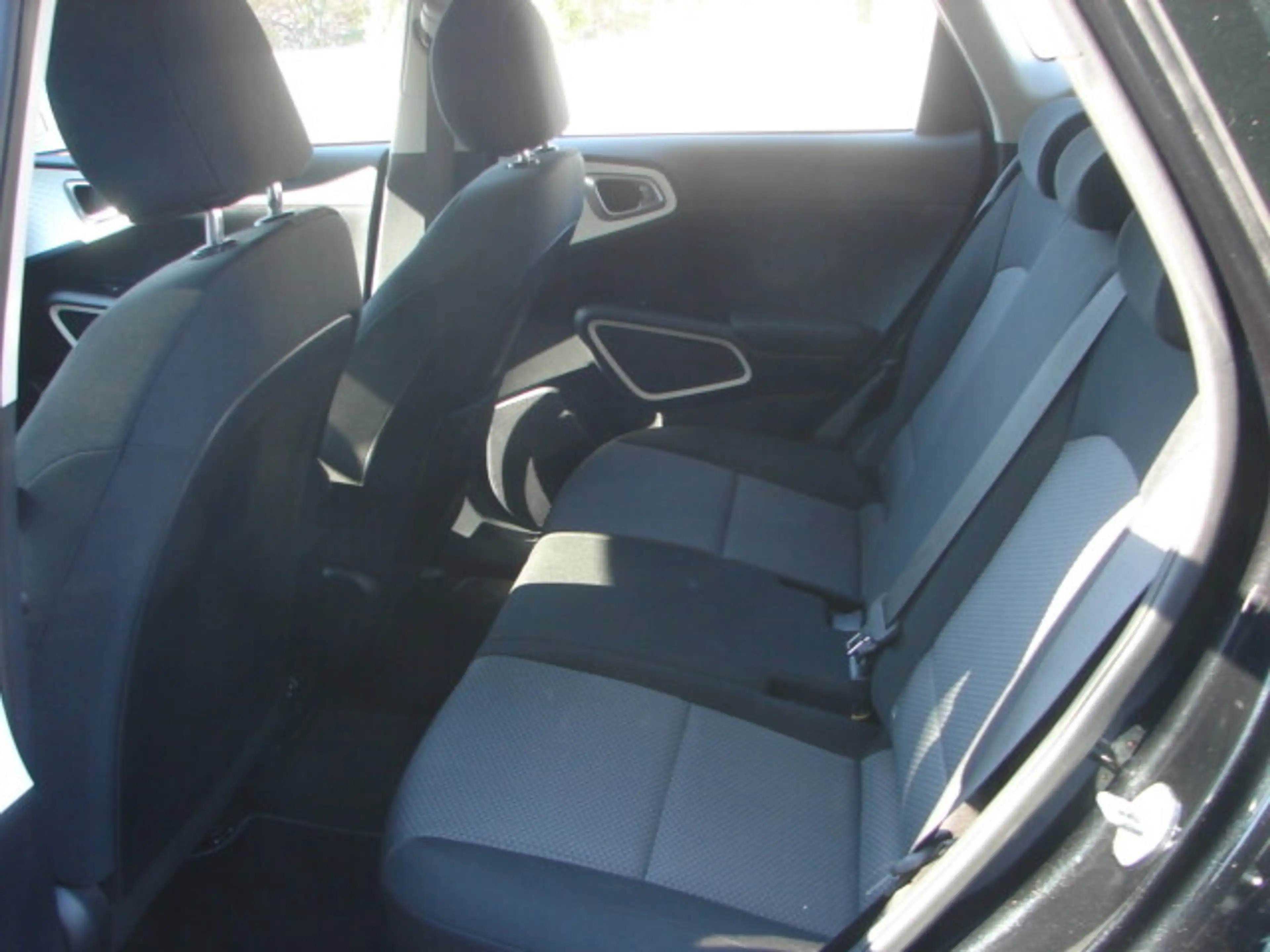 Kia Soul EV 64kWh Long Silber — photo 9