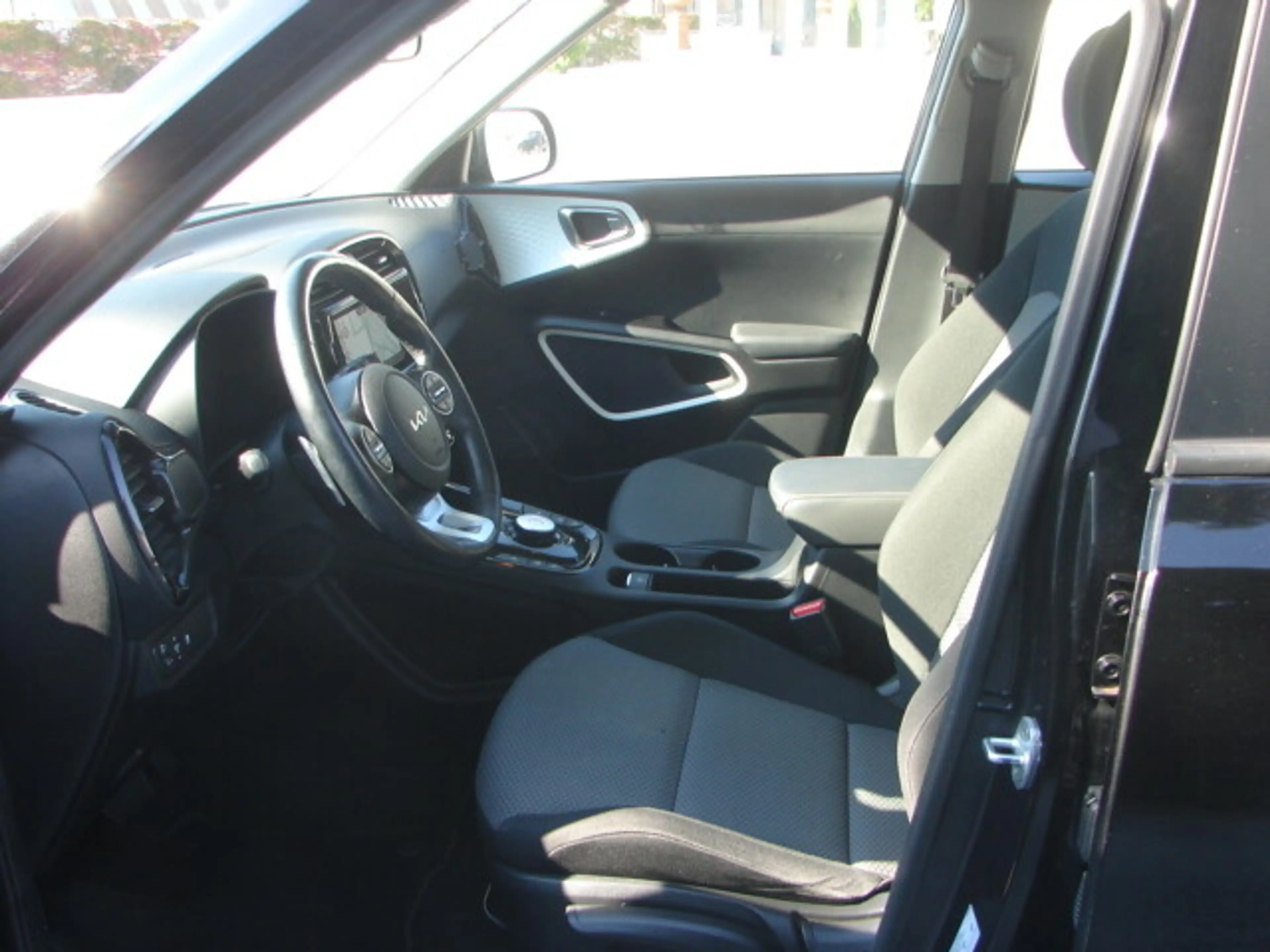 Kia Soul EV 64kWh Long Silber — photo 6