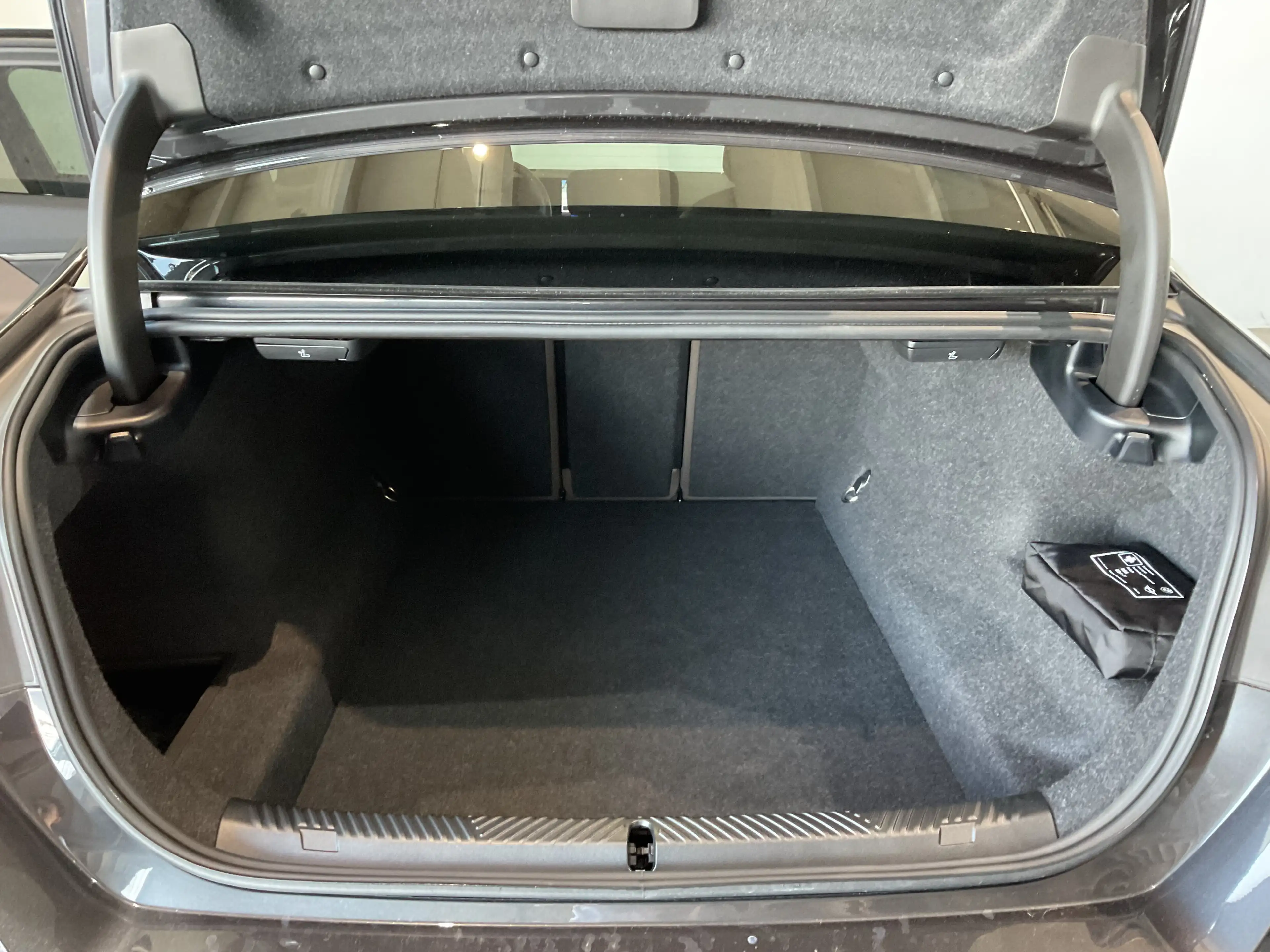 BMW 550 e xDrive |Sitzbelüft. |Komfortsitze |M Sportpaket — photo 10