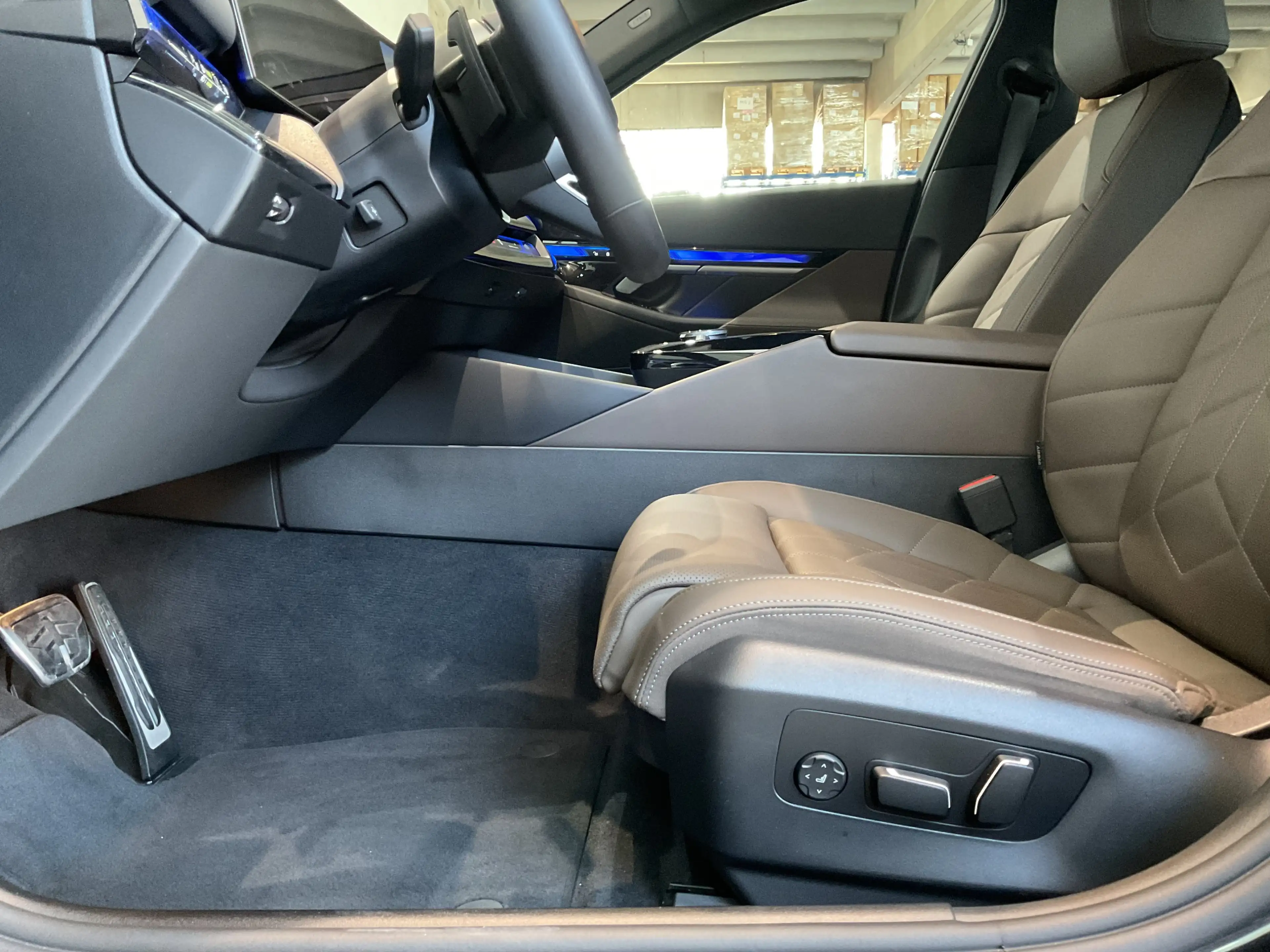BMW 550 e xDrive |Sitzbelüft. |Komfortsitze |M Sportpaket — photo 7