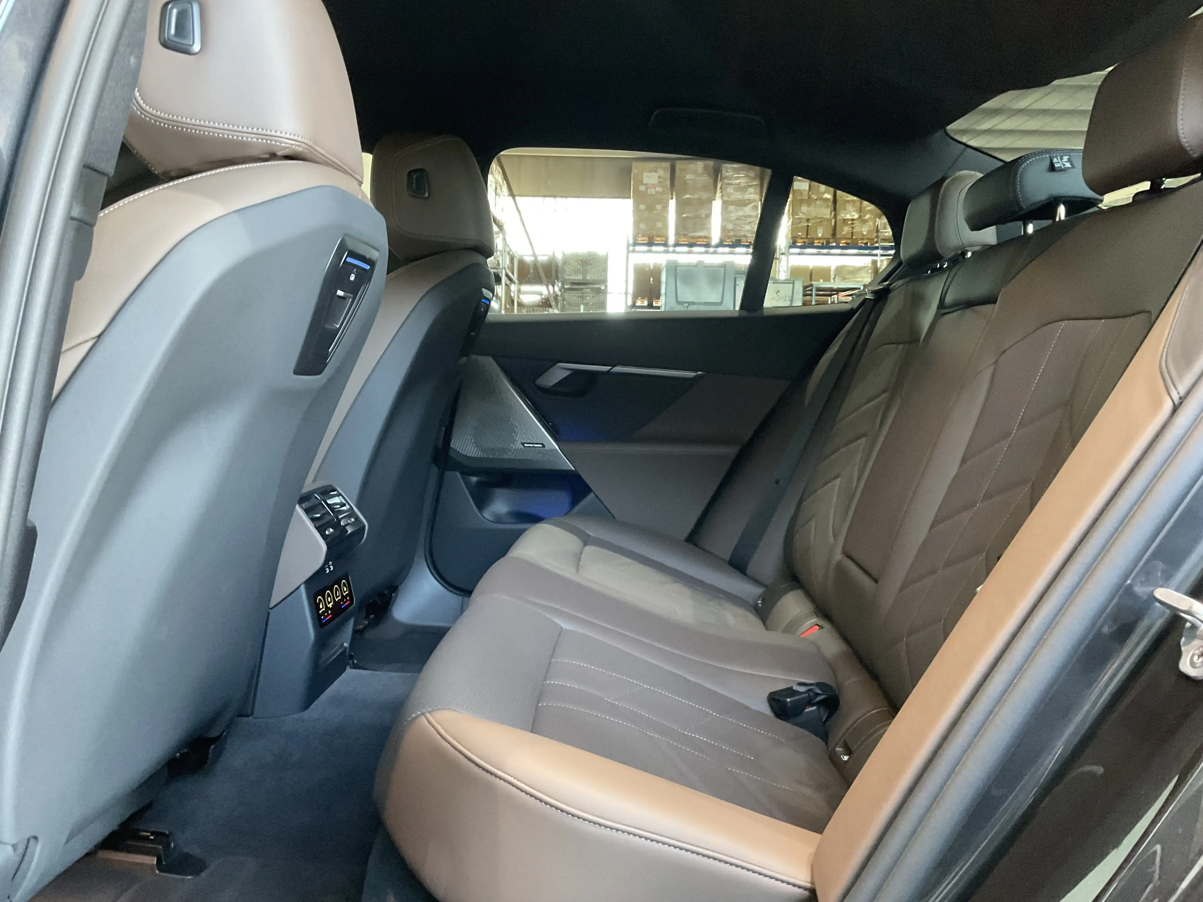 BMW 550 e xDrive |Sitzbelüft. |Komfortsitze |M Sportpaket — photo 9