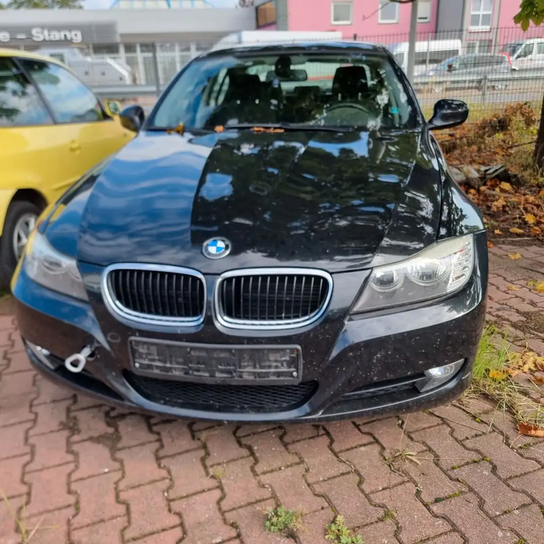 BMW 318 Baureihe 3 Lim. 318i Noir - 2