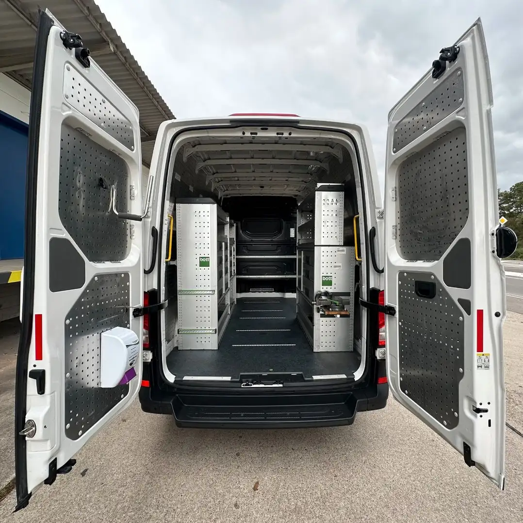 Volkswagen Crafter Kasten 35 mittel Hochdach FWD*BOTT-REGAL Weiß - 1