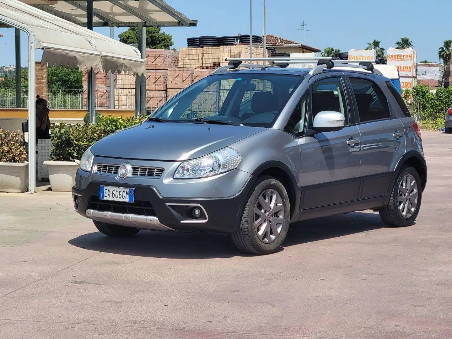 Fiat Sedici 1.6 4x2 Emotion Gris - 1