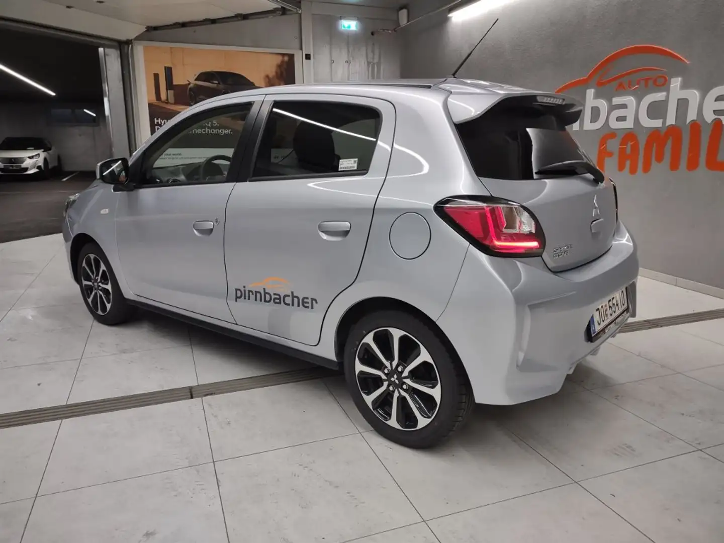 Mitsubishi Space Star 1,2 Invite AS&G SDA 24 Silber - 2