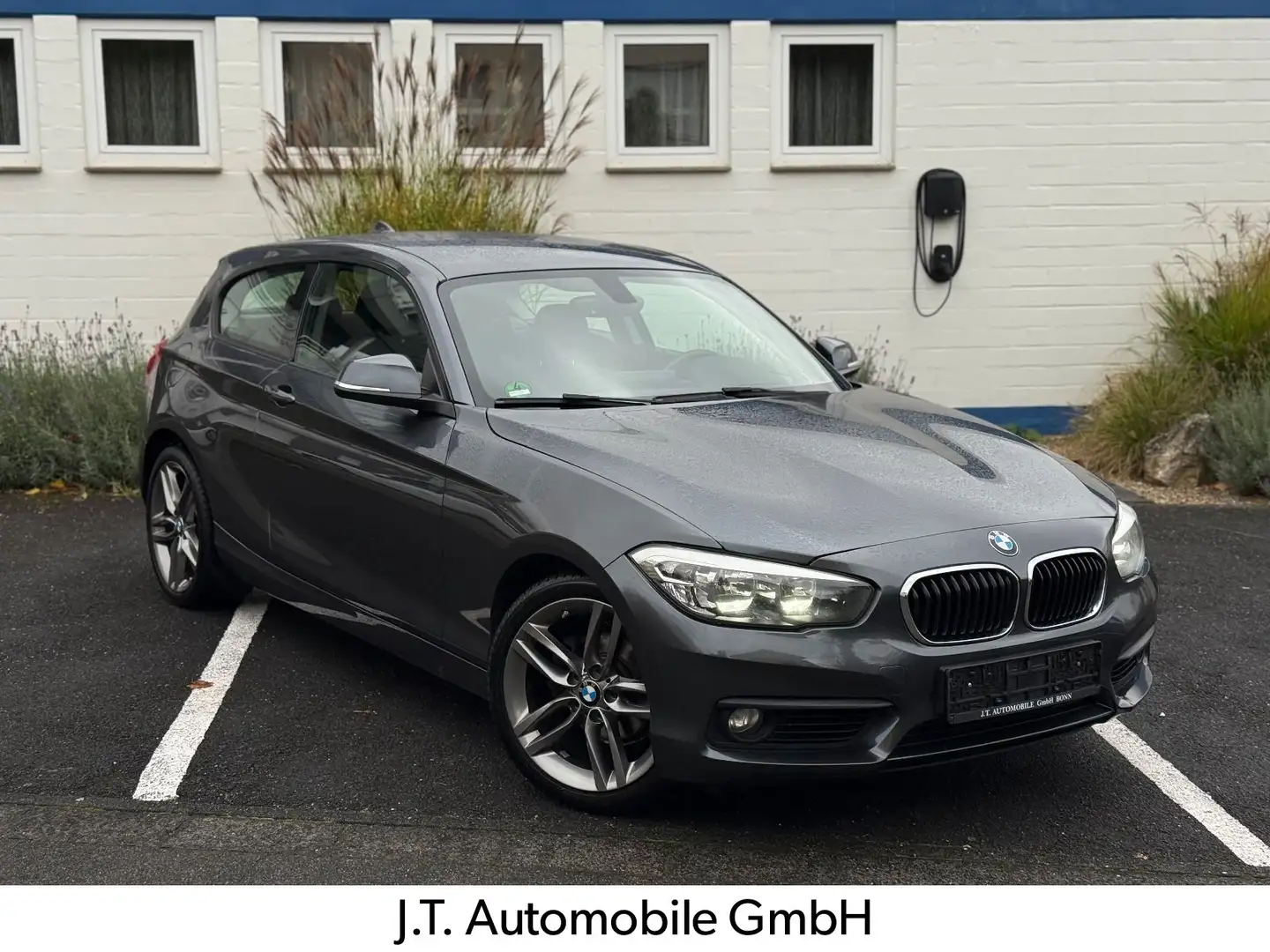 BMW 118 d Advantage Grau - 1