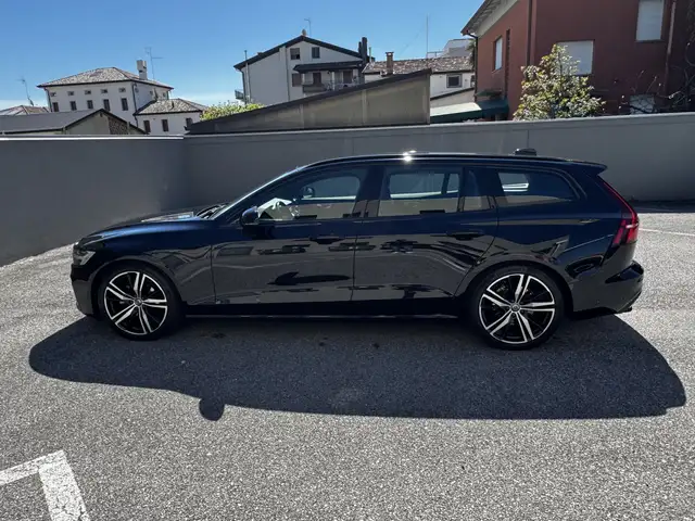 Volvo V60 2.0 d4 R-design geartronic