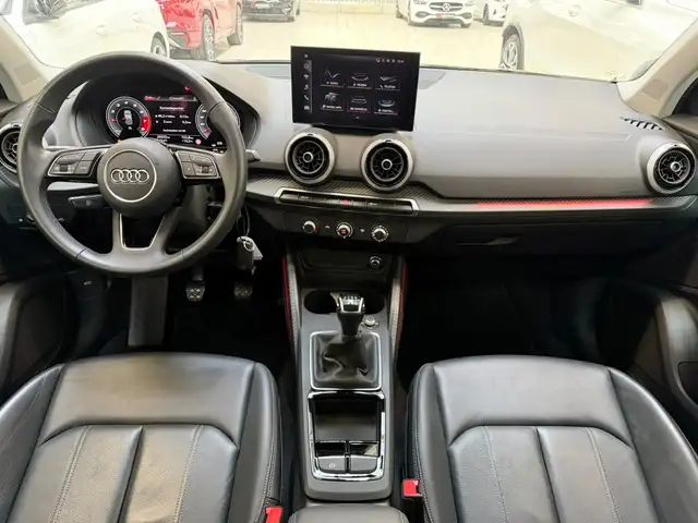 Audi Q2 view 9