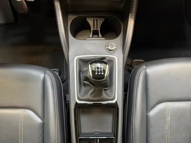 Audi Q2 view 13
