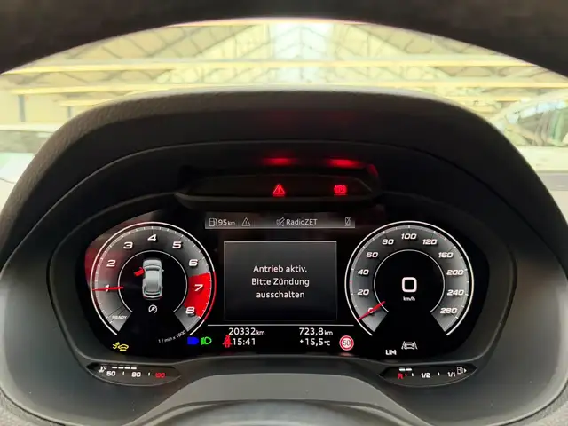 Audi Q2 view 7