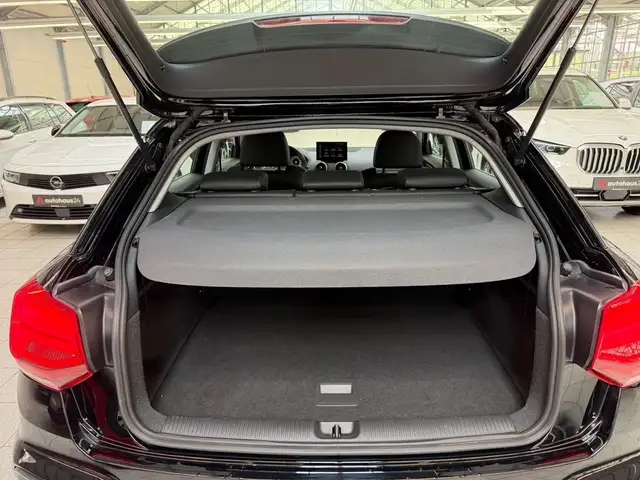 Audi Q2 view 6