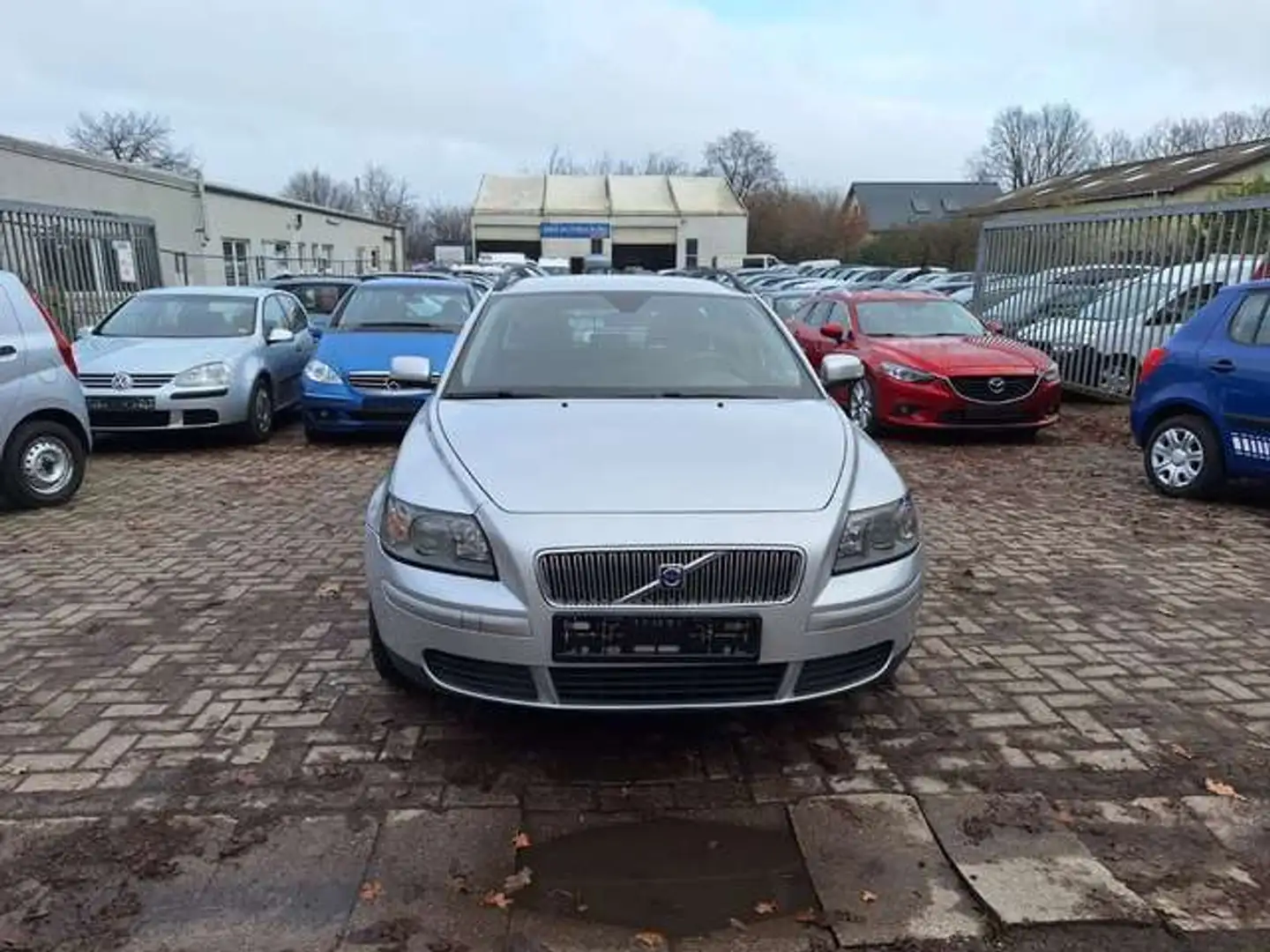 Volvo V50 Kombi 1.6 D Kinetic*Moto schaden Plateado - 2