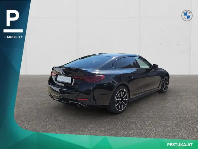 BMW I4 view 4